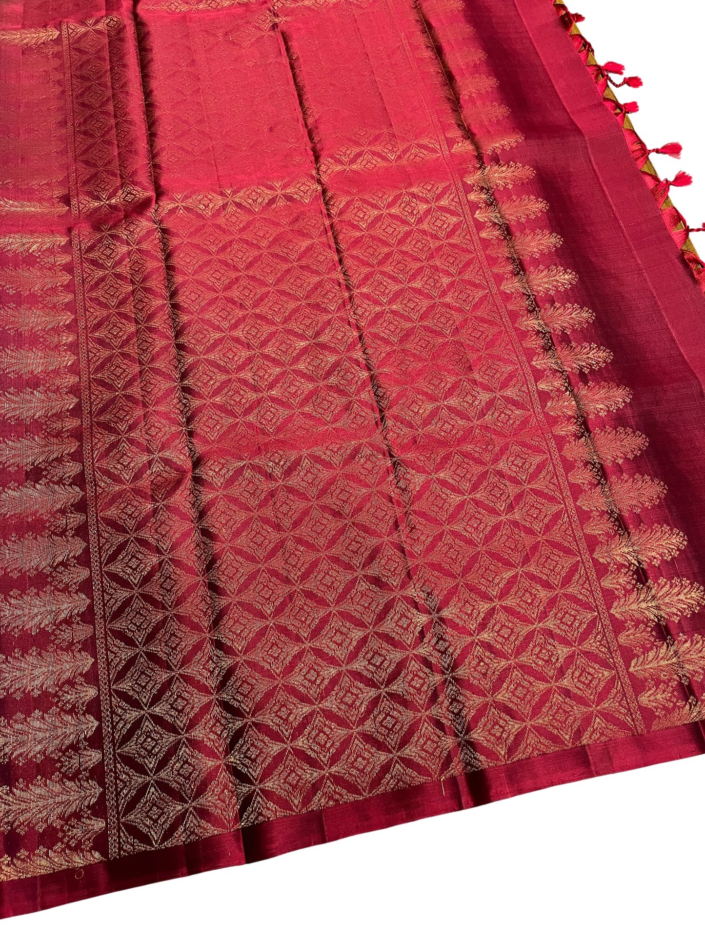 Southloom Pure Handloom Kanchipuram Silk Saree with Butta Work (Golden & Maroon)