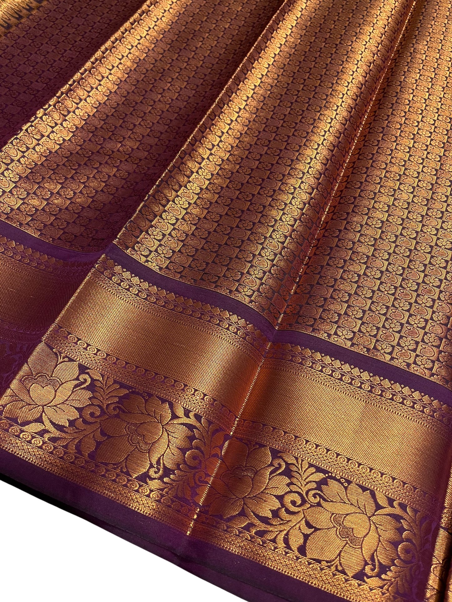 Southloom Banarasi Semi Silk Saree with Floral Zari Work Across Body (Green)