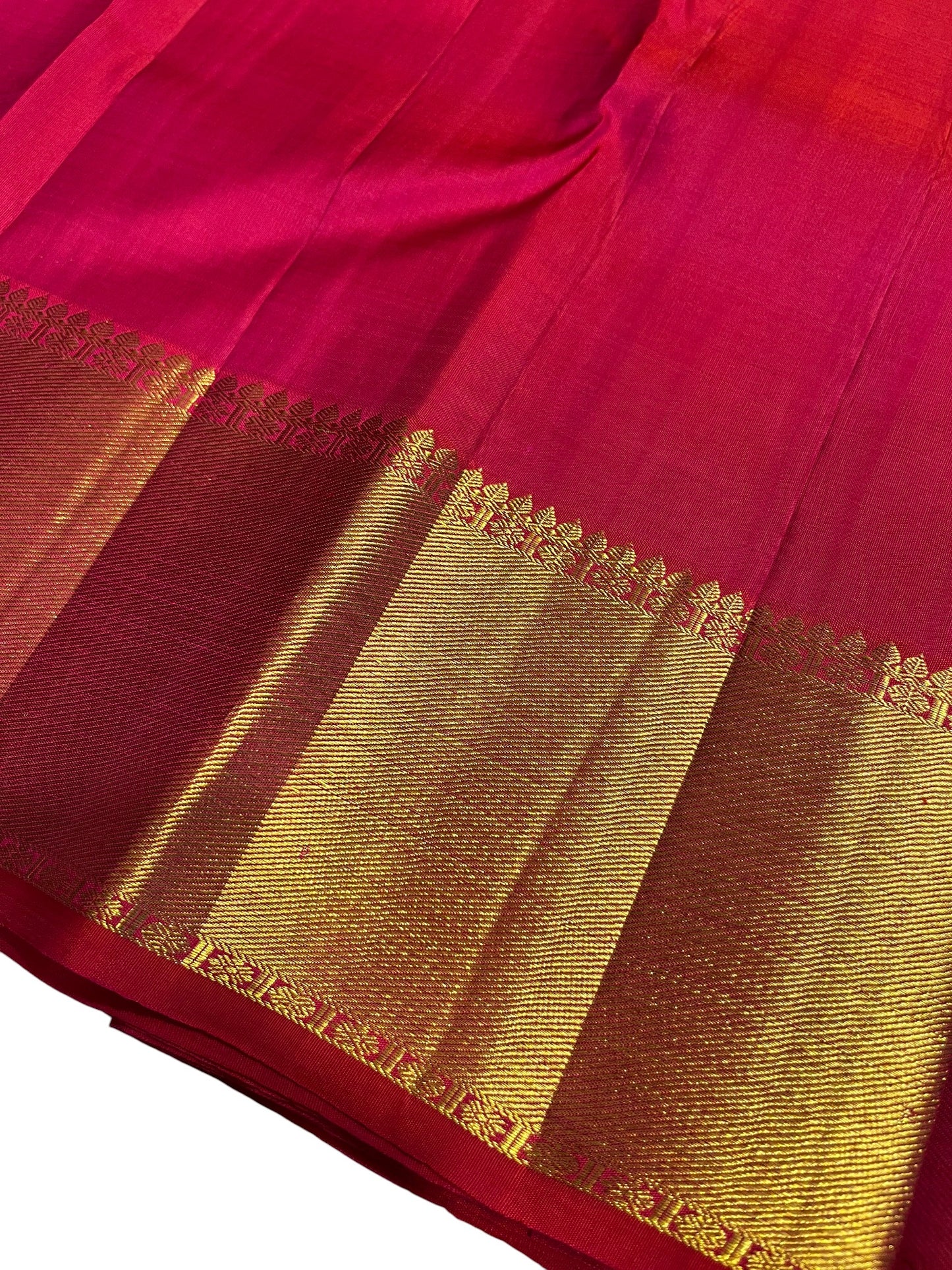Southloom Premium Bridal Handloom Kanchipuram Silk Saree With Butta Works (Red)