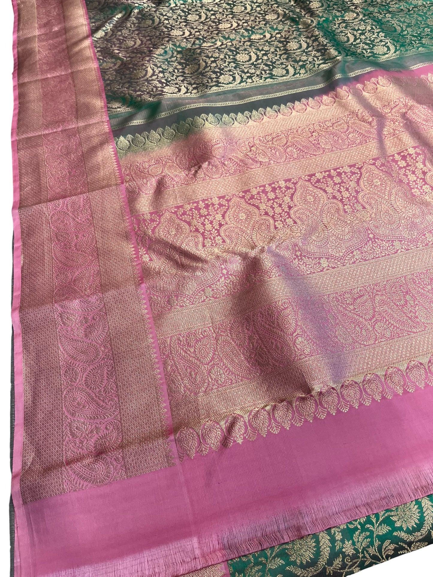 Southloom Premium Handloom Bridal Kanchipuram Silk Saree with Korvai Work (Green & Pink)