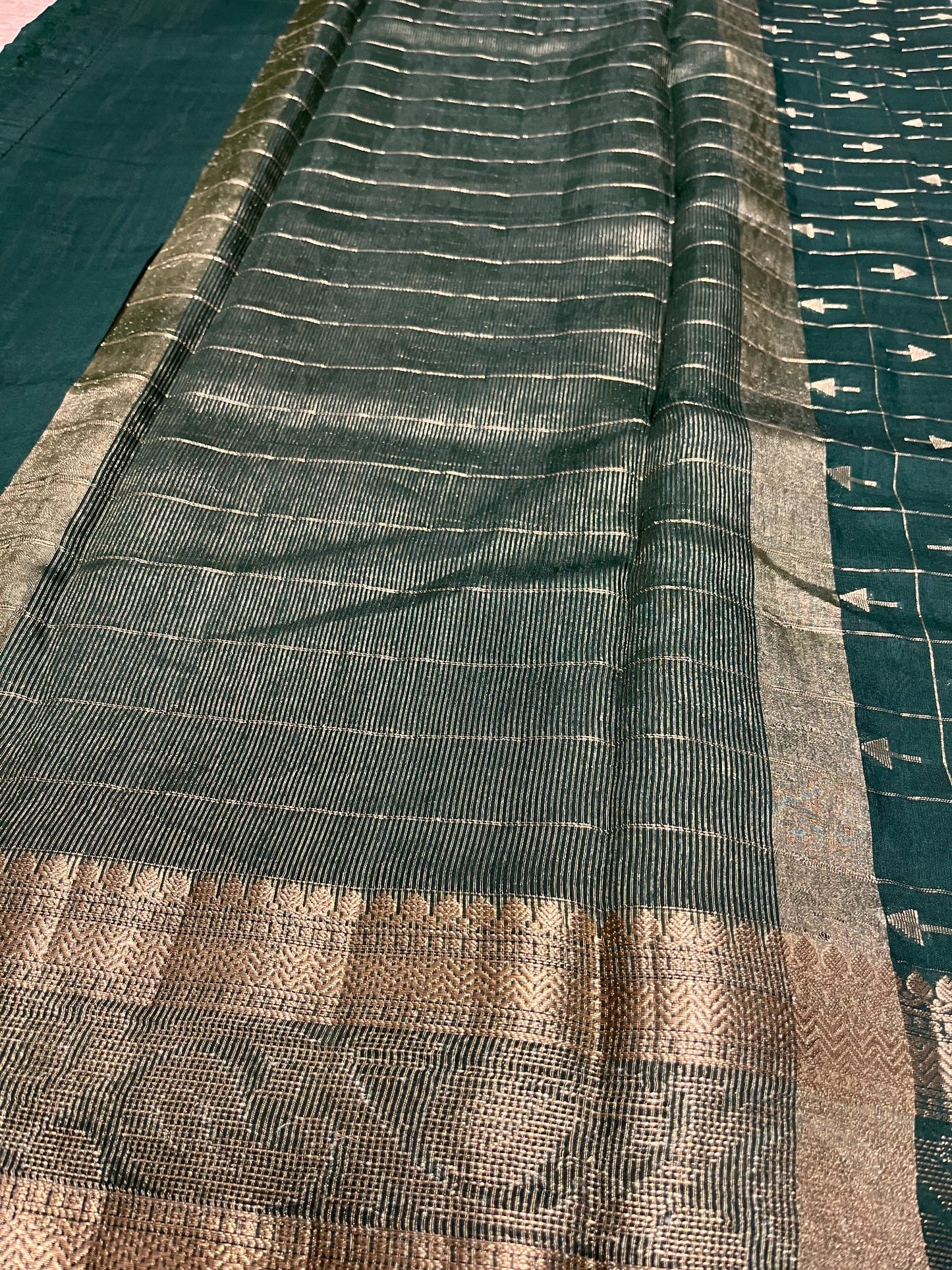 Southloom Georgete Banarasi Silk Saree with Woven Work on Body and Borders