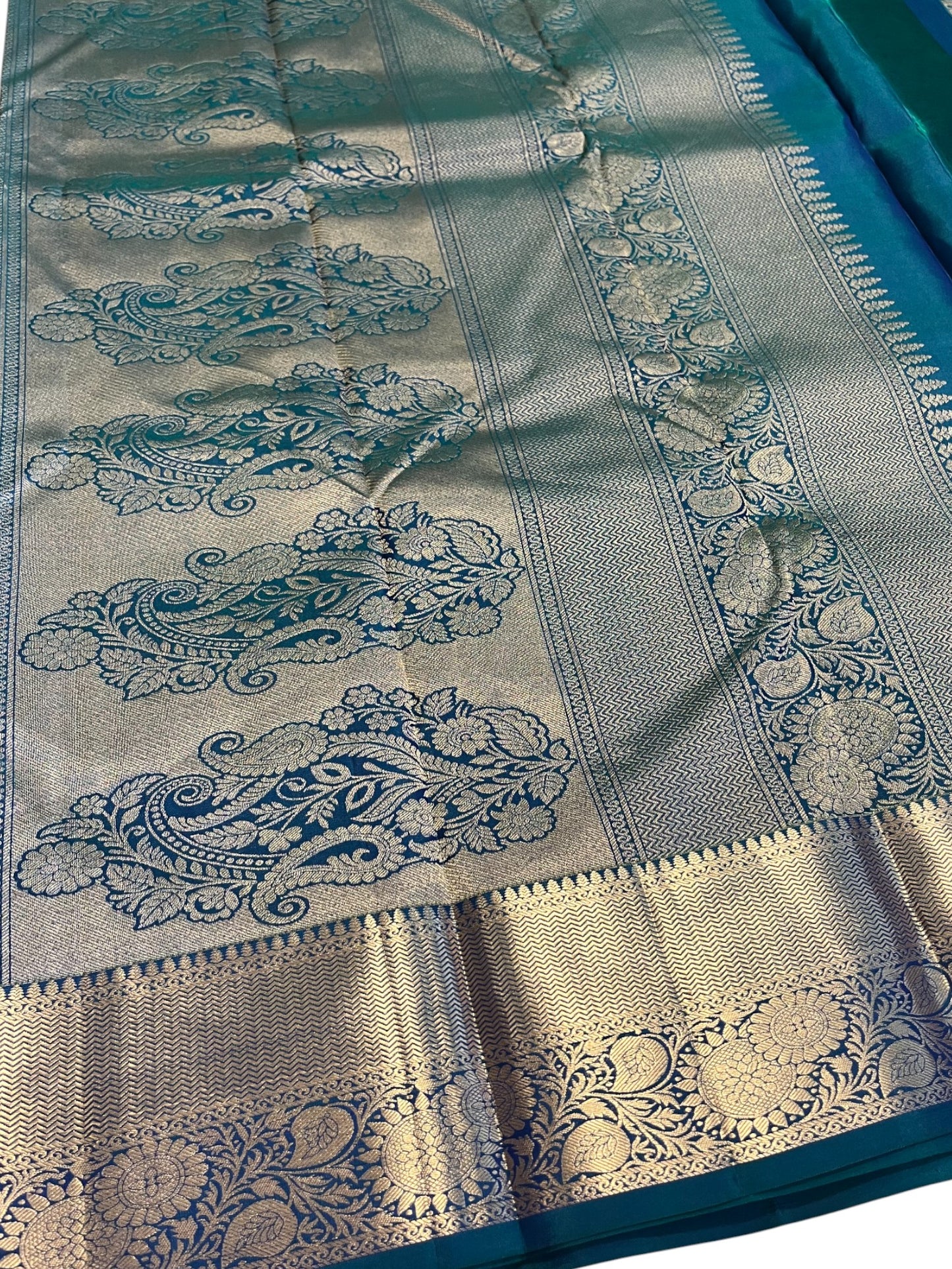 Southloom Premium Handloom Bridal Kanchipuram Silk Saree with Korvai Work (Blue)