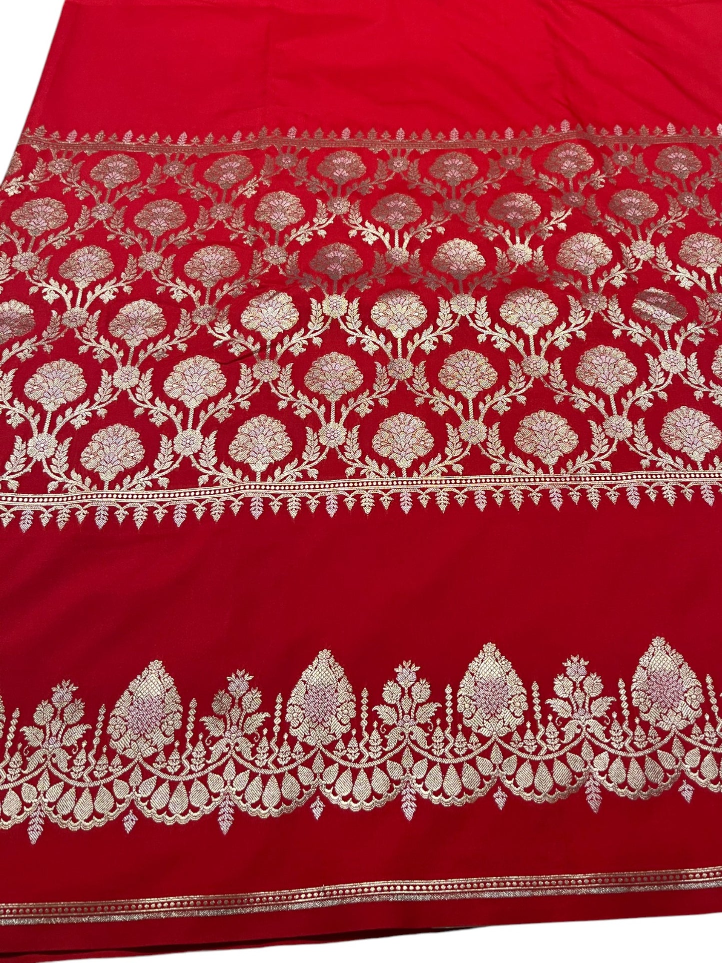 Southloom Pure Banarasi Silk Saree with Woven Work on Body and Borders (Red)
