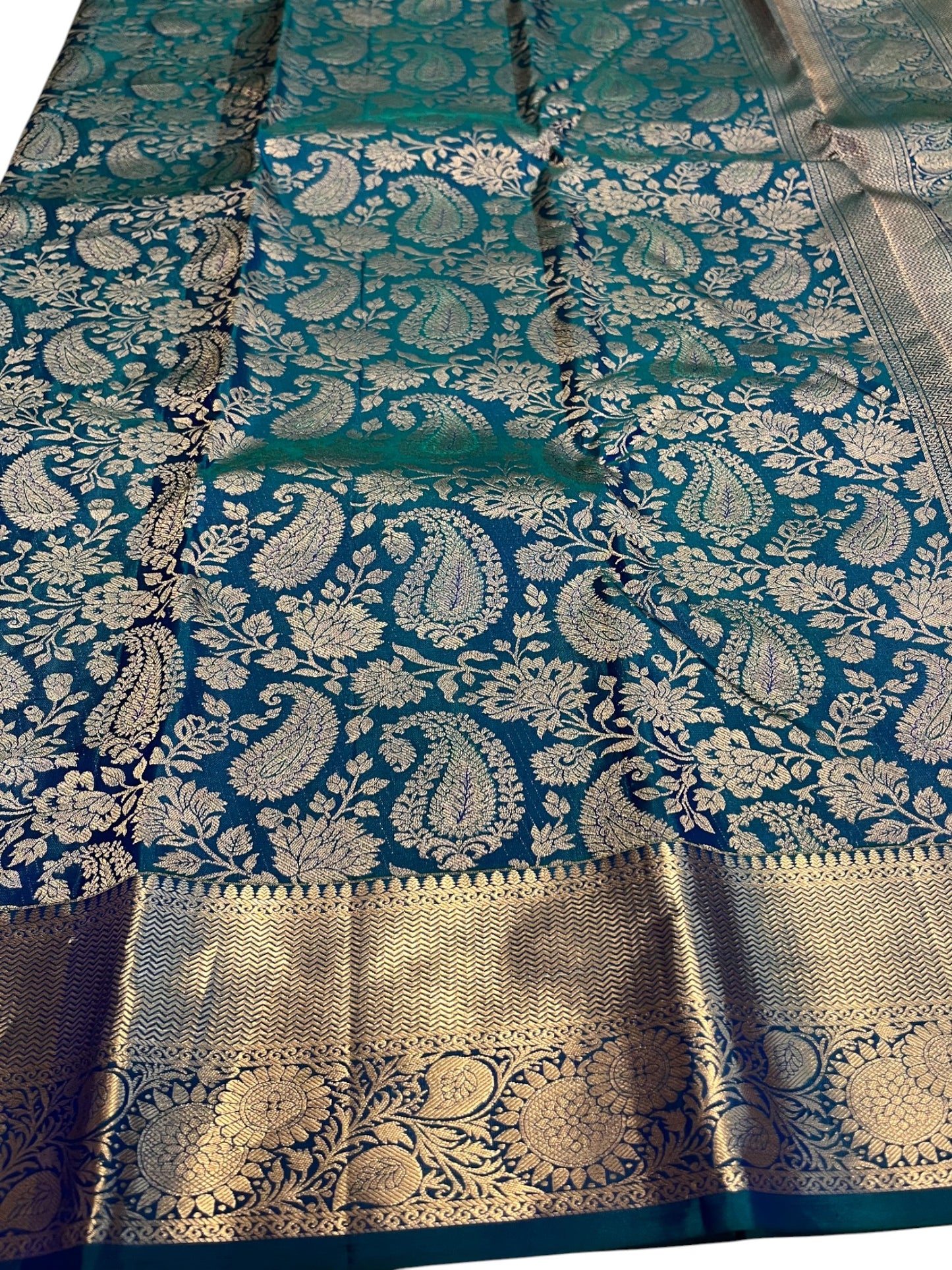 Southloom Premium Handloom Bridal Kanchipuram Silk Saree with Korvai Work (Blue)