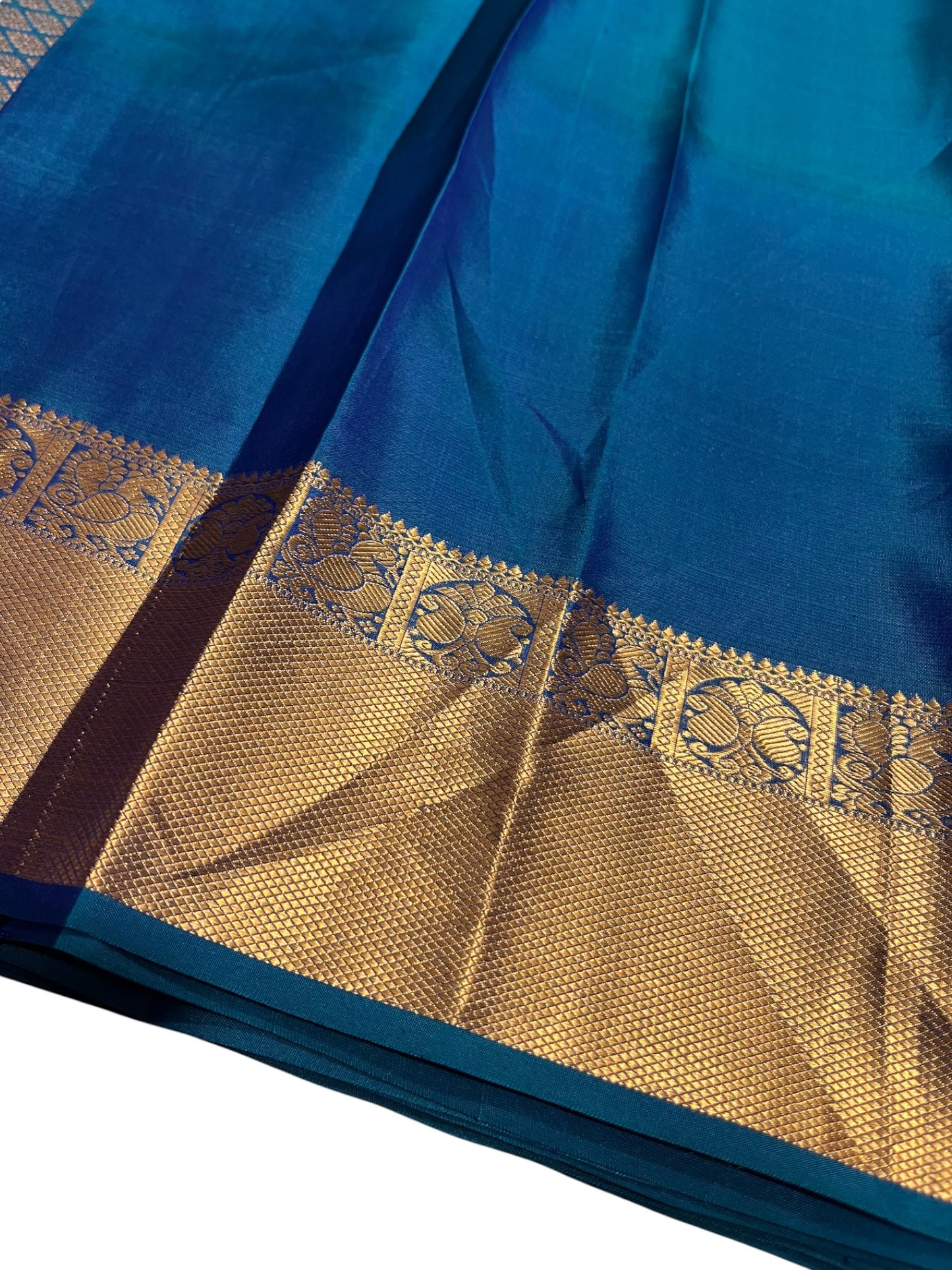 Southloom Pure Handloom Bridal Kanchipuram Silk Saree with Korvai Work (Blue)