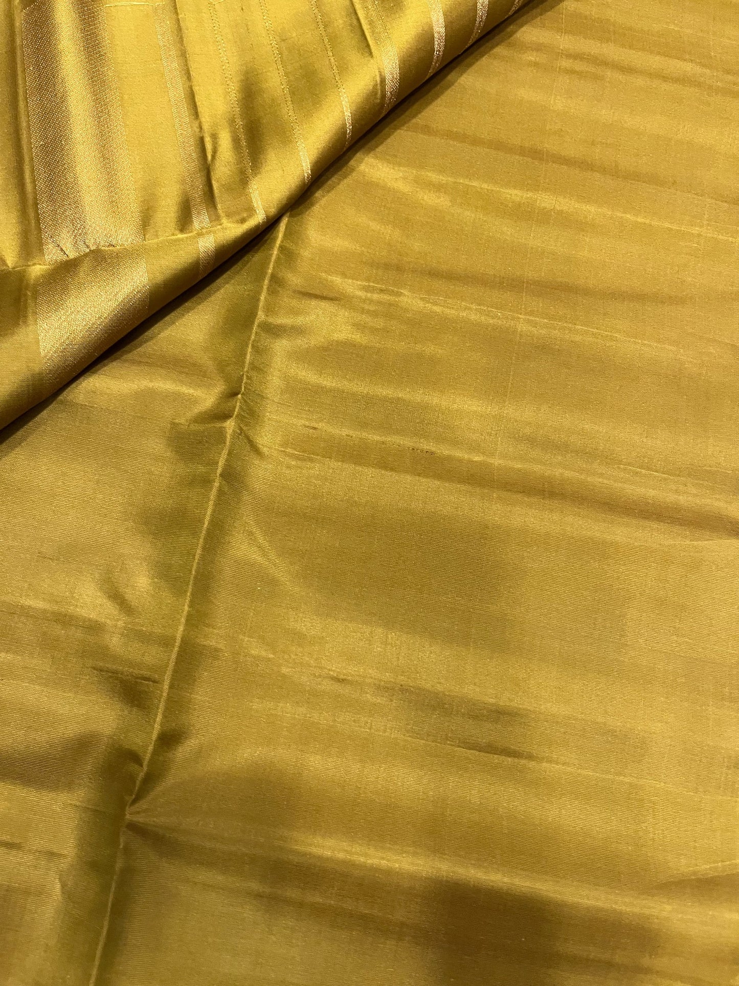 Southloom Pure Handloom Kanchipuram Silk Saree with Korvai Work (Green)