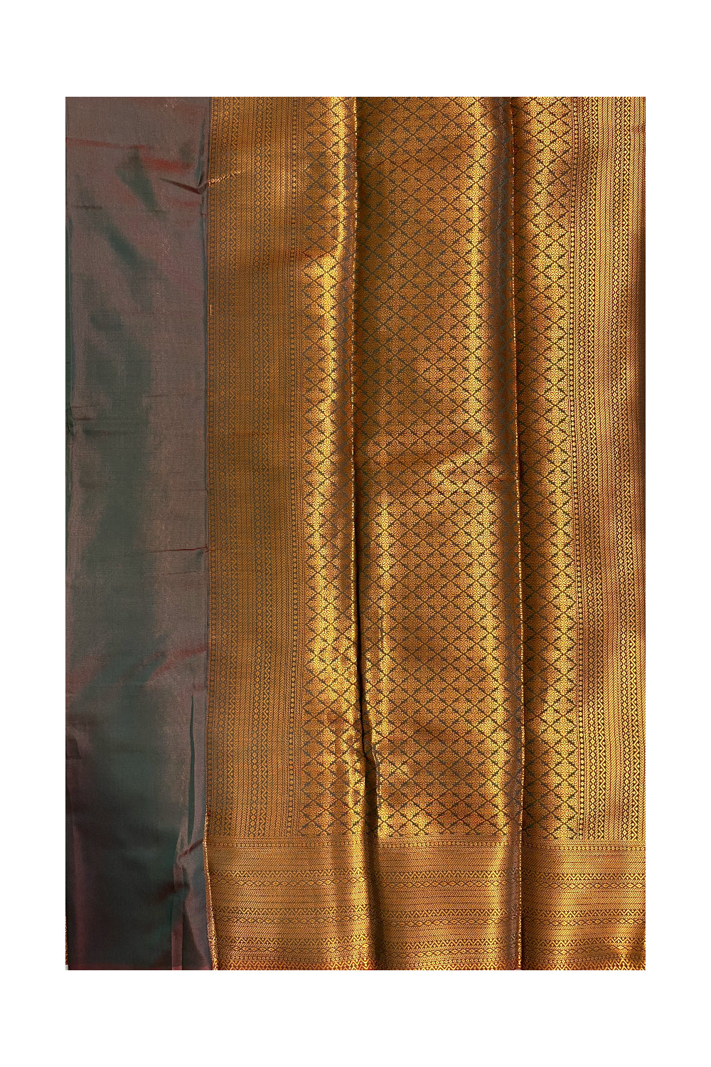 Southloom Banarasi Silk Brocade Bridal Saree WIth Woven Borders And Blouse Piece in Gold and Green