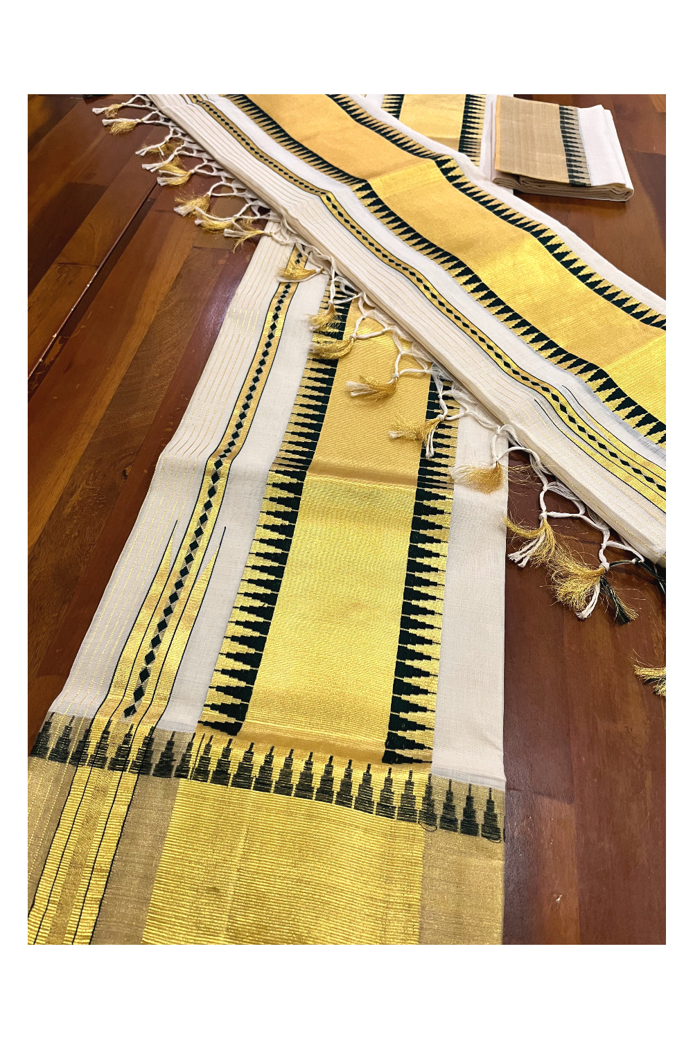 Southloom Super Premium Balaramapuram Handloom Single Set Mundu with Green Temple Kasavu Border 2.80 Mtrs