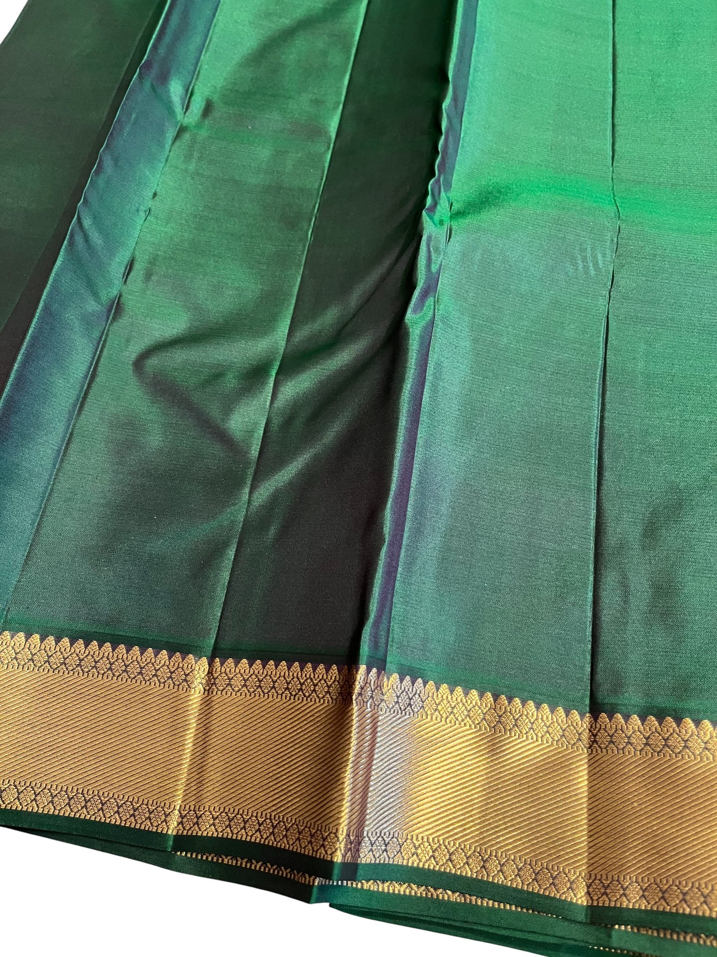 Southloom Pure Handloom Bridal Kanchipuram Silk Saree with Korvai Work (Maroon & Green)