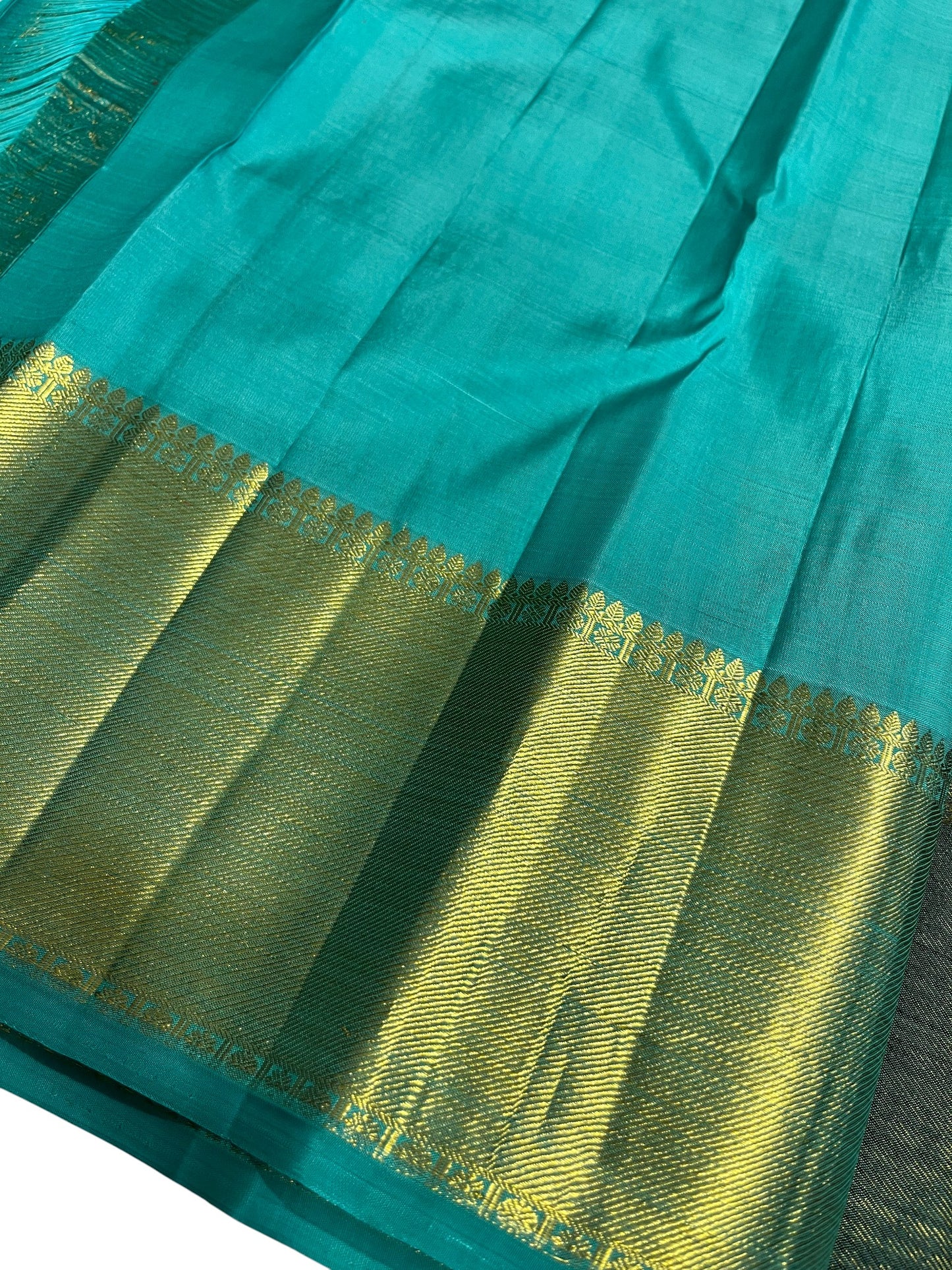 Southloom Premium Bridal Handloom Kanchipuram Silk Saree With Butta Works