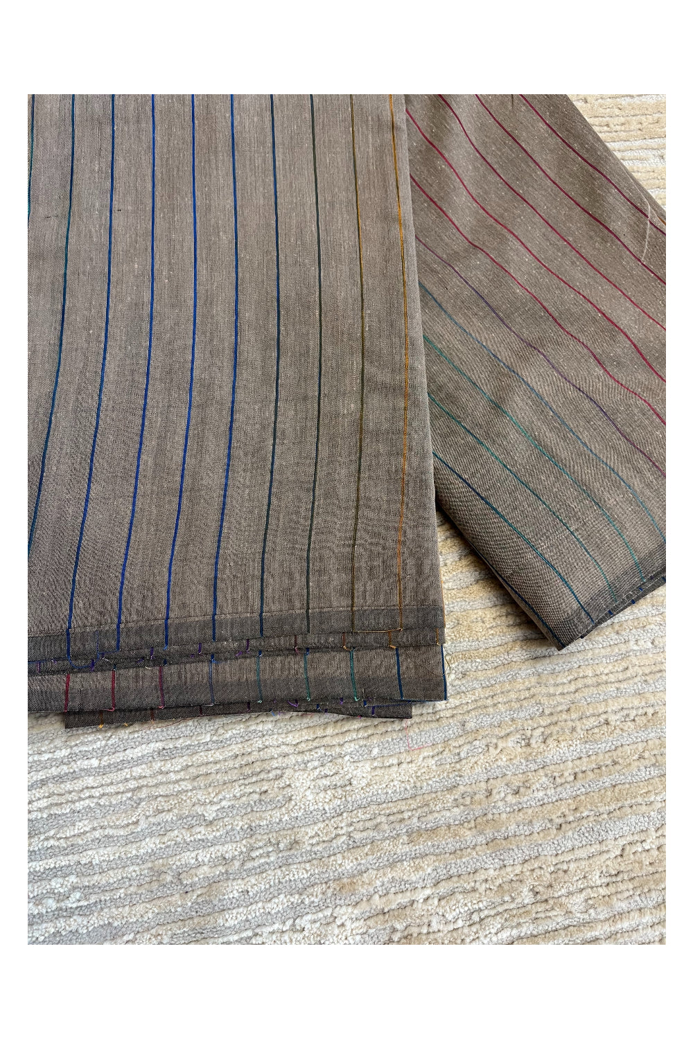 Southloom Kerala Cotton Saree with Lines on Body in Grey