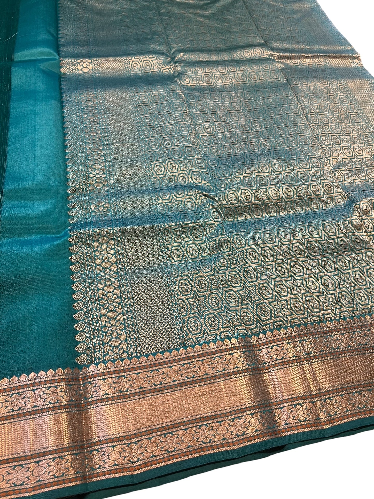 Southloom Pure Handloom Bridal Kanchipuram Silk Saree with Korvai Work(Green & Blue)