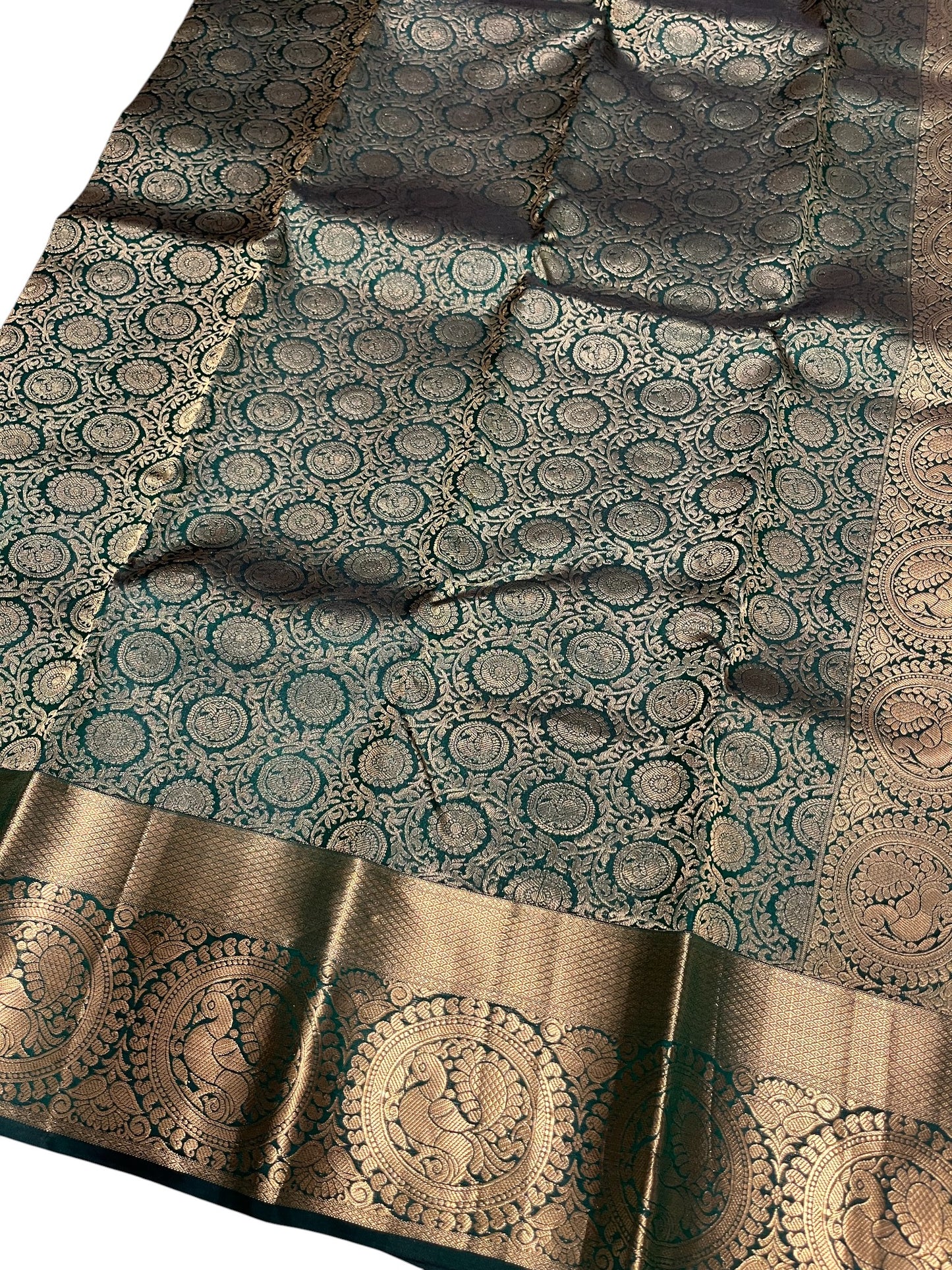 Southloom Pure Handloom Bridal Kanchipuram Silk Saree with Korvai Work (Green)