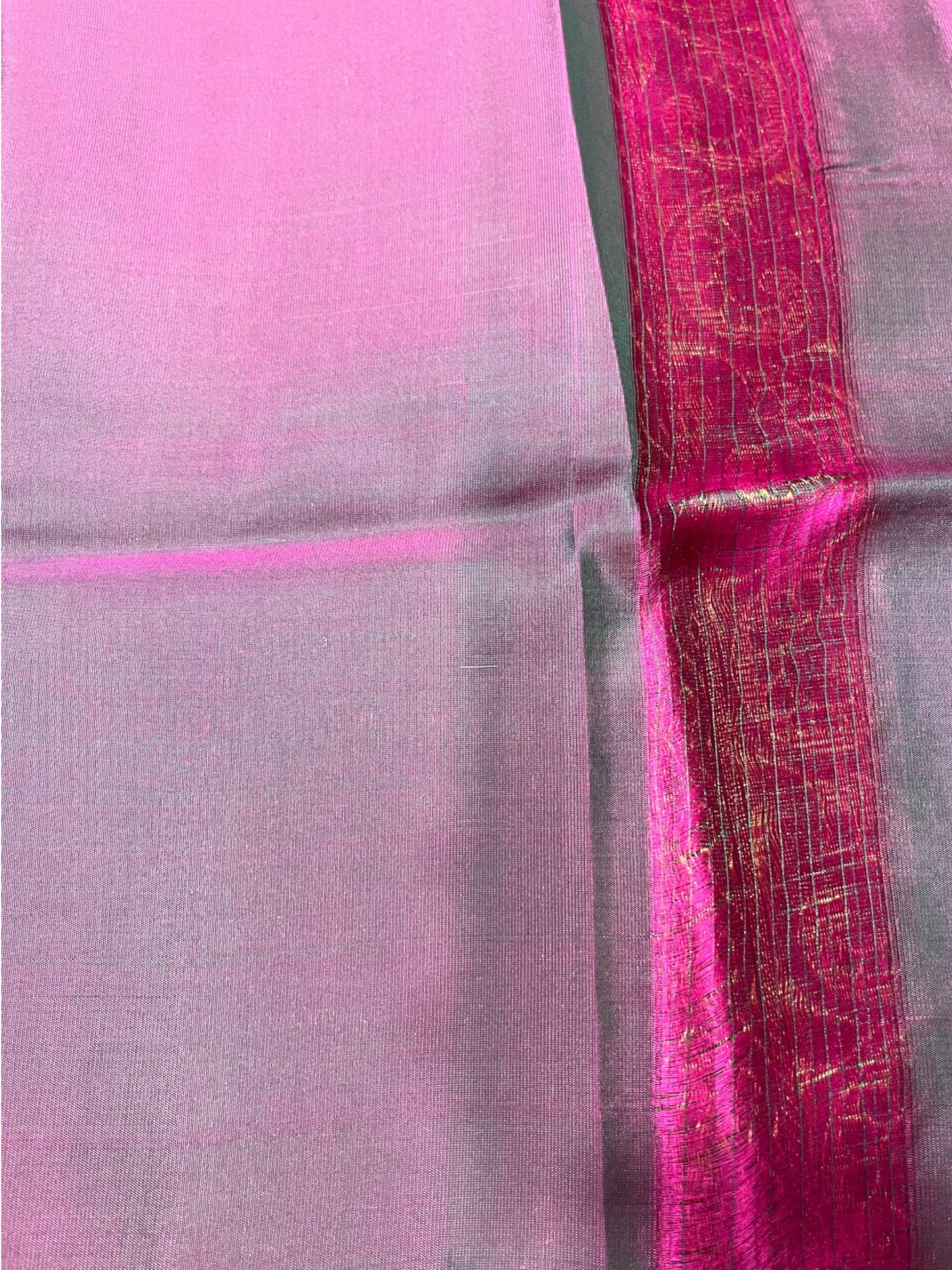 Southloom Pure Handloom Kanchipuram Silk Saree with Butta Work (Green & Magenta)