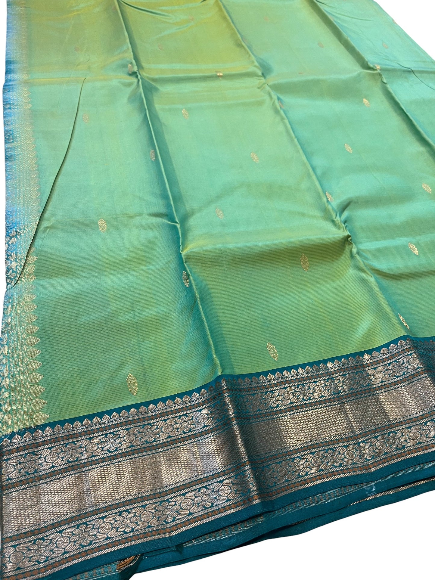 Southloom Pure Handloom Bridal Kanchipuram Silk Saree with Korvai Work(Green & Blue)