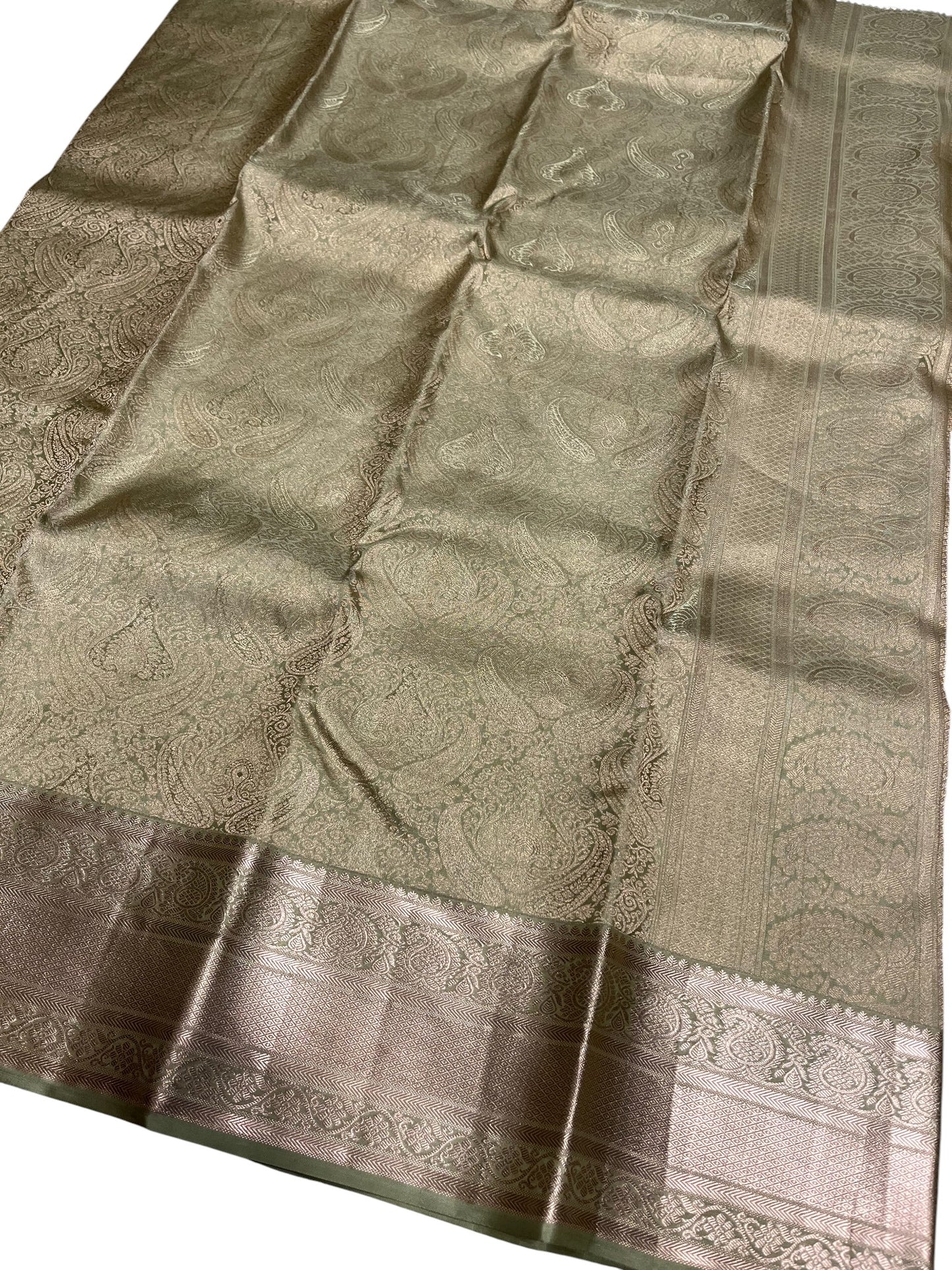 Southloom Pure Handloom Bridal Kanchipuram Silk Saree with Korvai Work (Green)