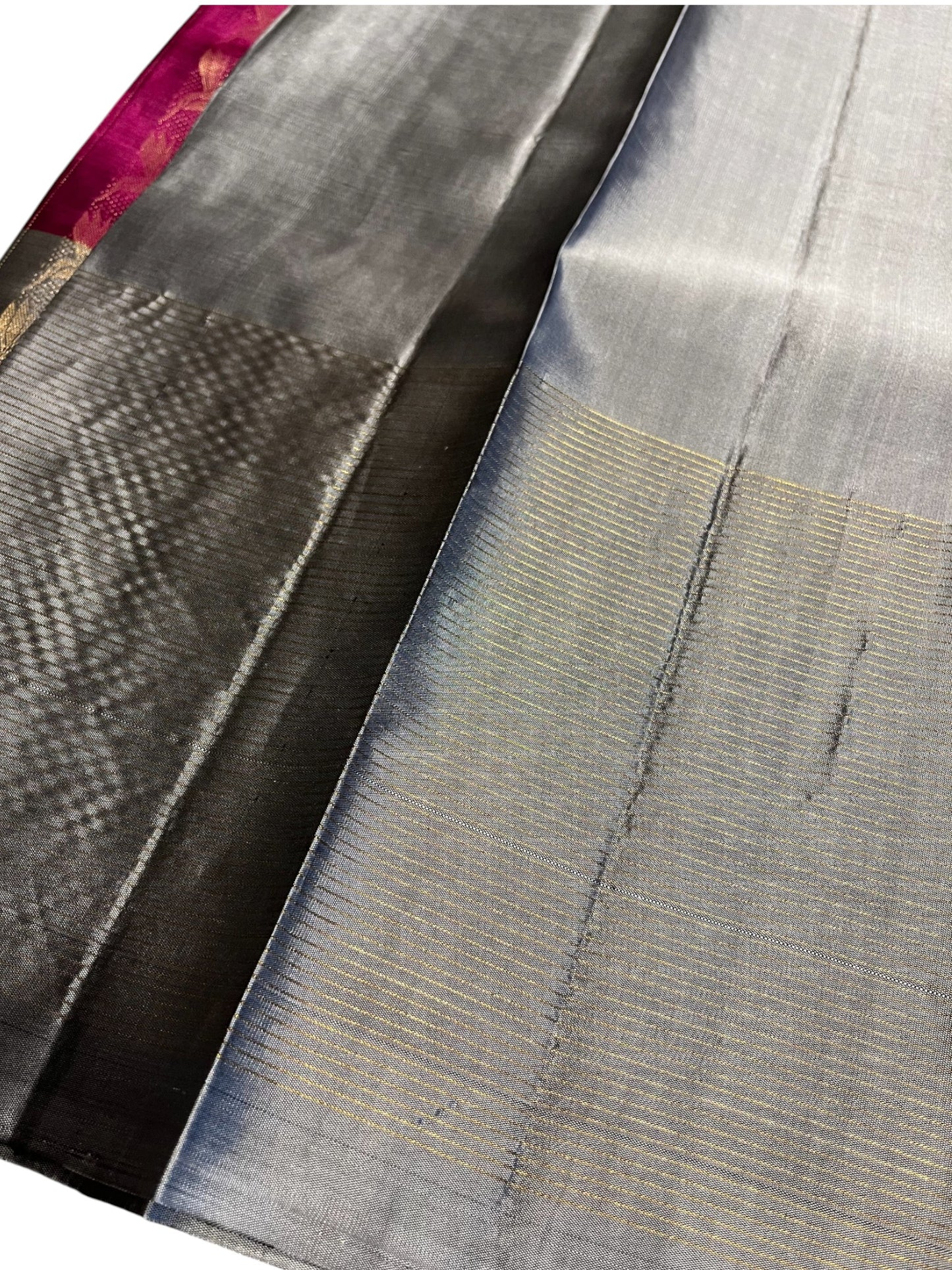 Southloom Pure Handloom Kanchipuram Silk Saree with Butta Work (Magenta& Grey)