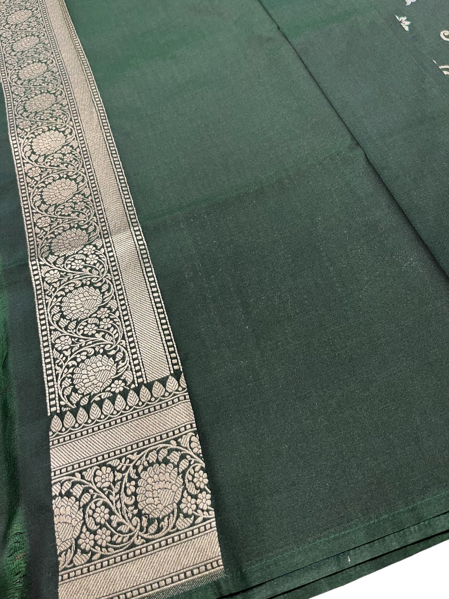 Southloom Pure Banarasi Silk Saree with Woven Work on Body and Borders (Green)