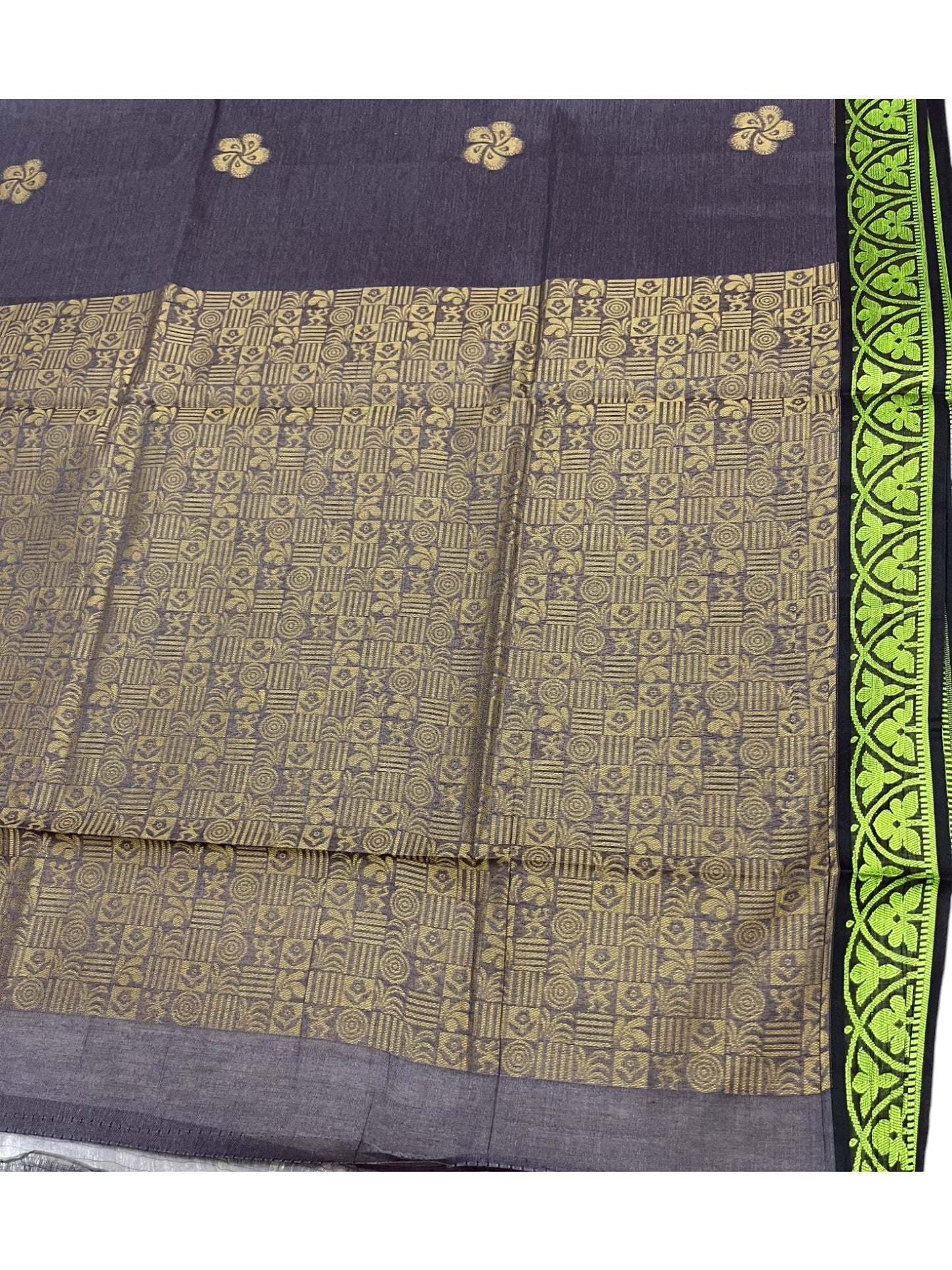 Southloom Kerala Cotton Saree with Floral Woven Works Across Body in Gray