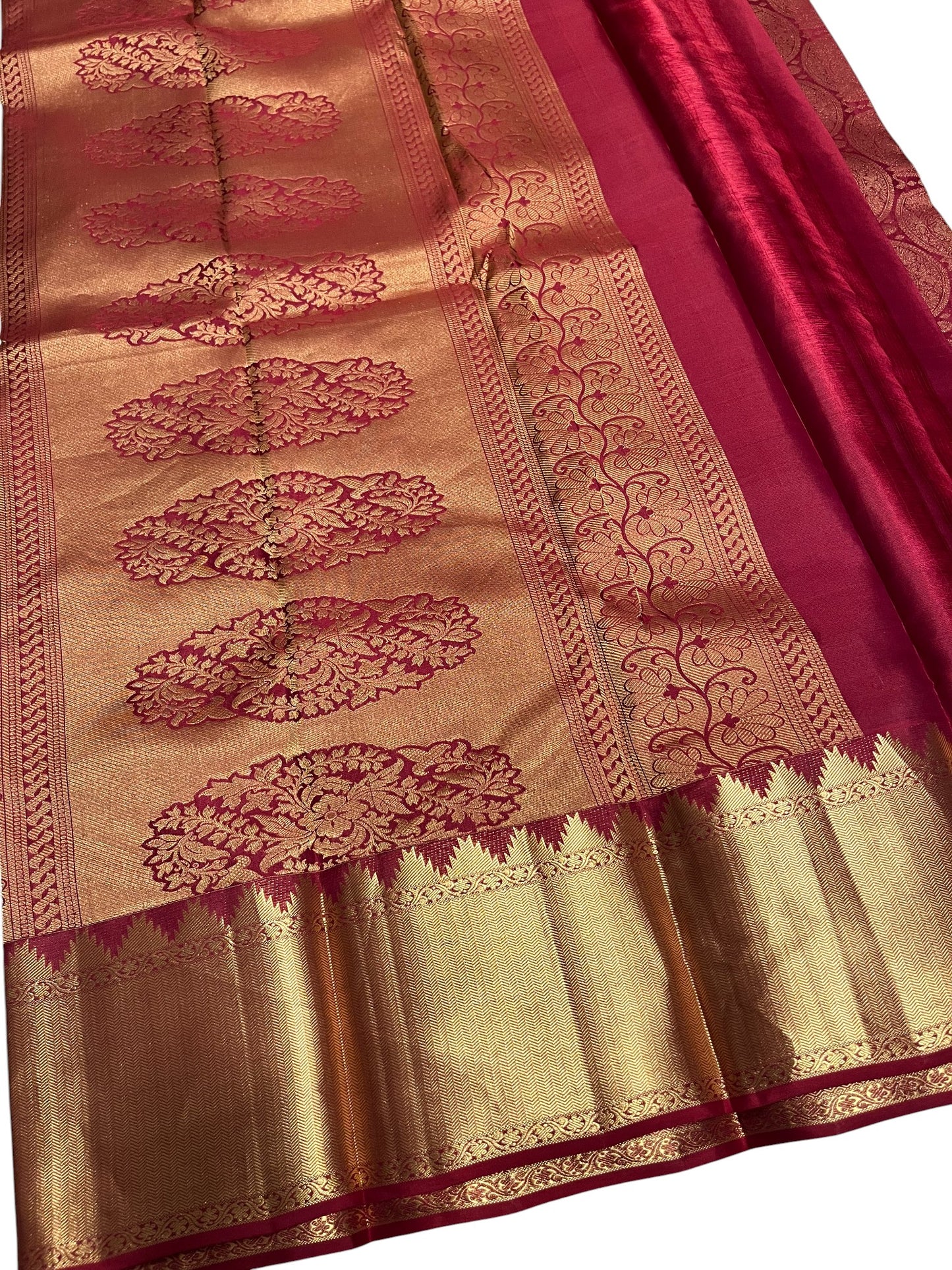 Southloom Pure Handloom Bridal Kanchipuram Silk Saree with Korvai Work (Red)