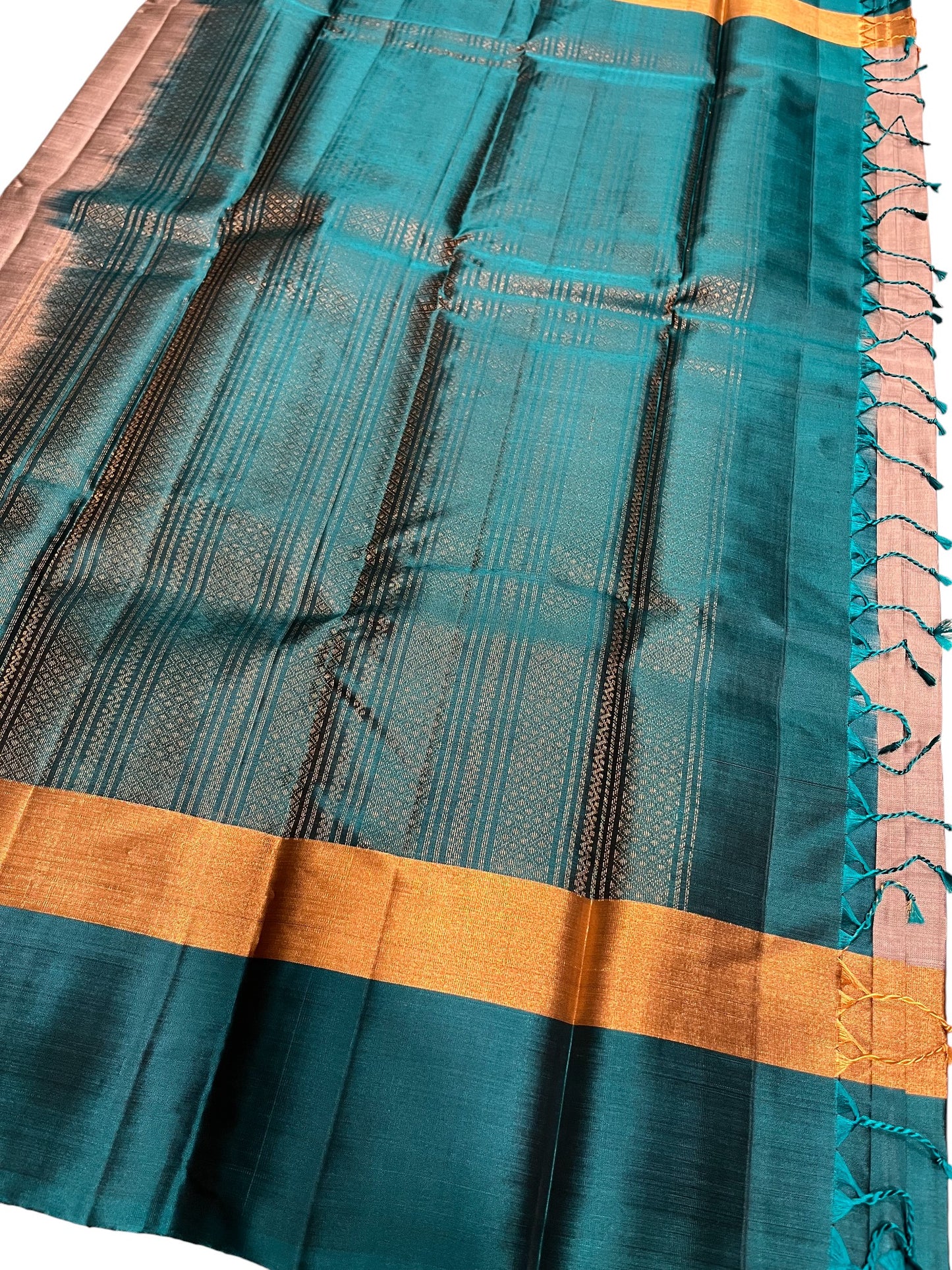 Southloom Pure Handloom Kanchipuram Silk Saree with Butta Work
