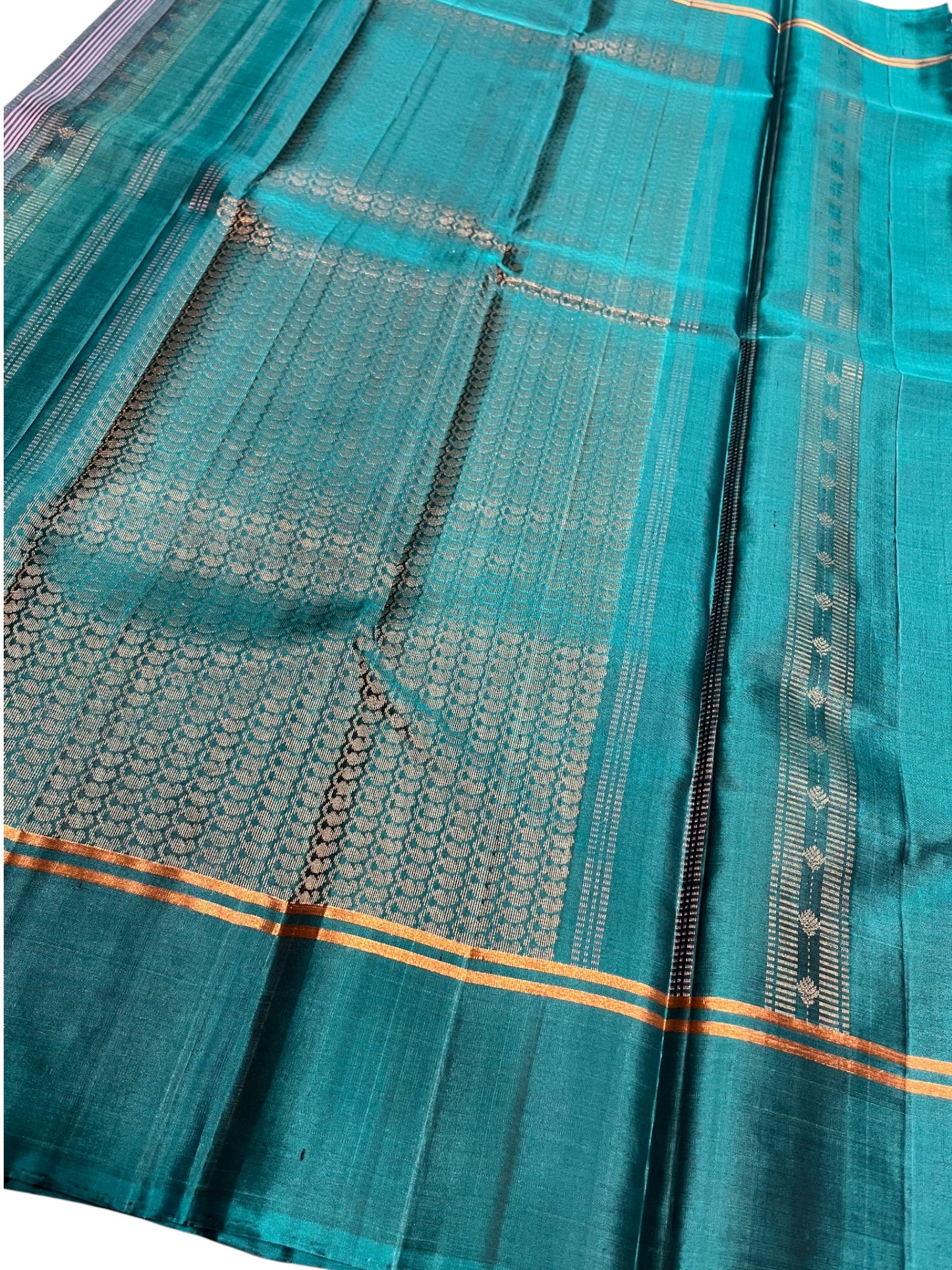 Southloom Pure Handloom Kanchipuram Silk Saree with Butta Work (Blue)