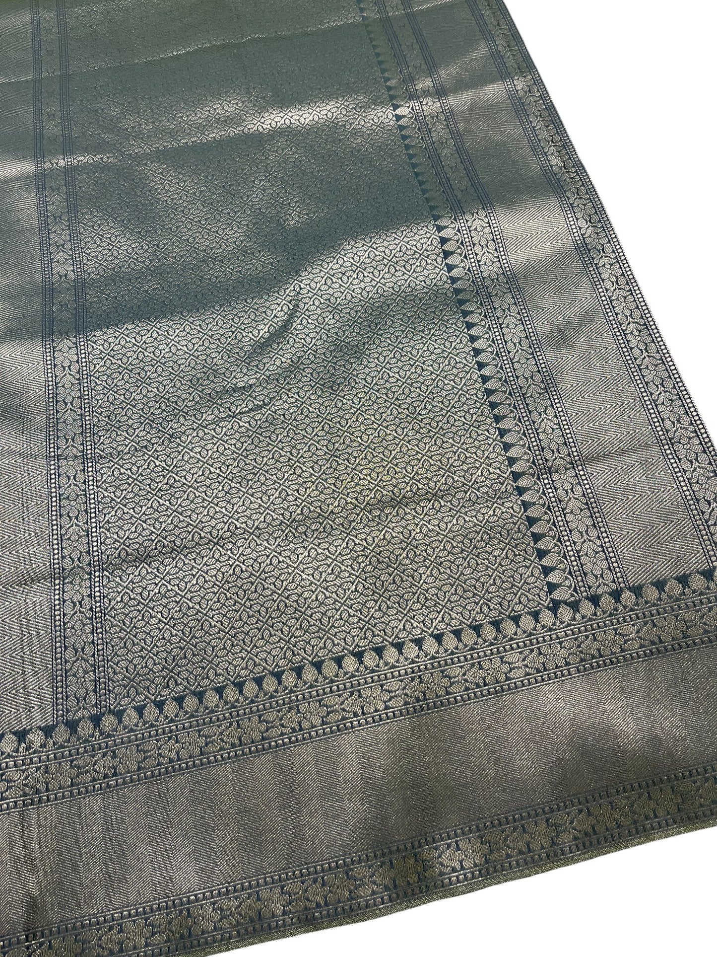 Southloom Pure Banarasi Silk Saree with Woven Work on Body and Borders