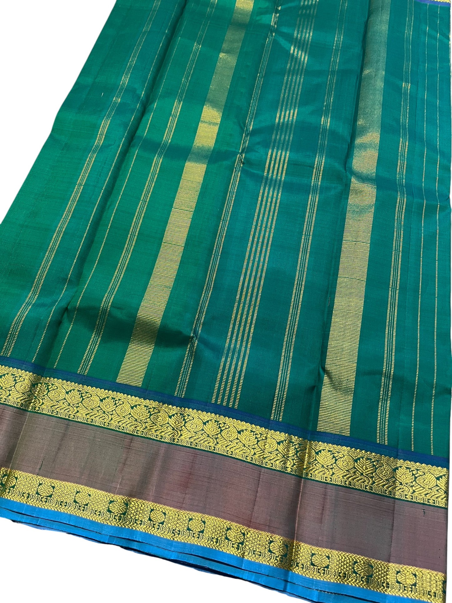 Southloom Pure Handloom Kanchipuram Silk Saree with Korvai Work (Maroon & Blue)