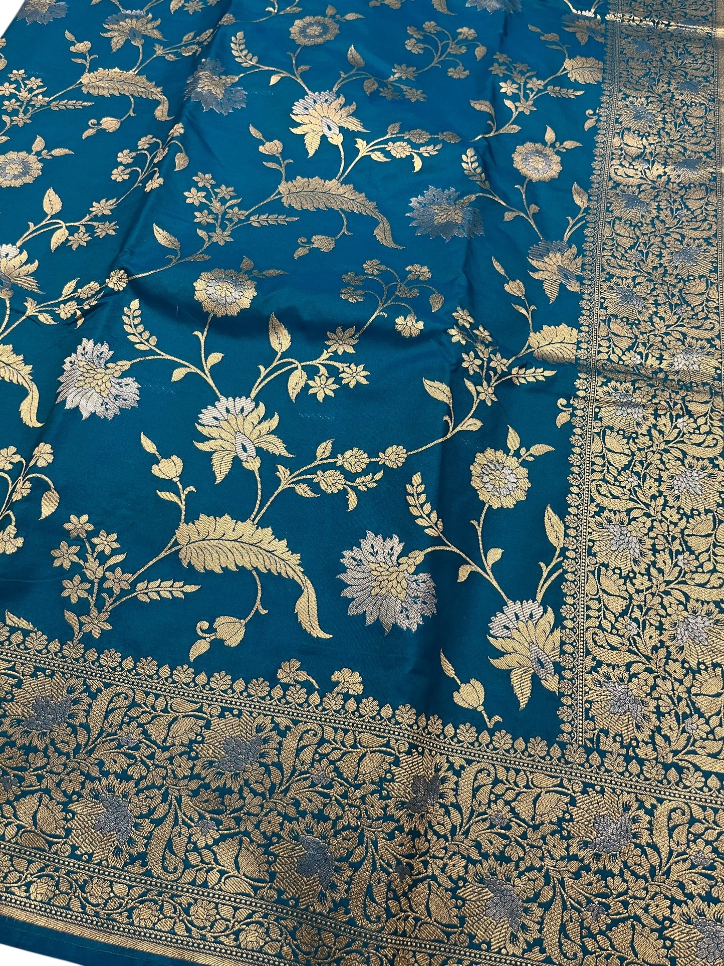 Southloom Pure Banarasi Silk Saree with Woven Work on Body and Borders