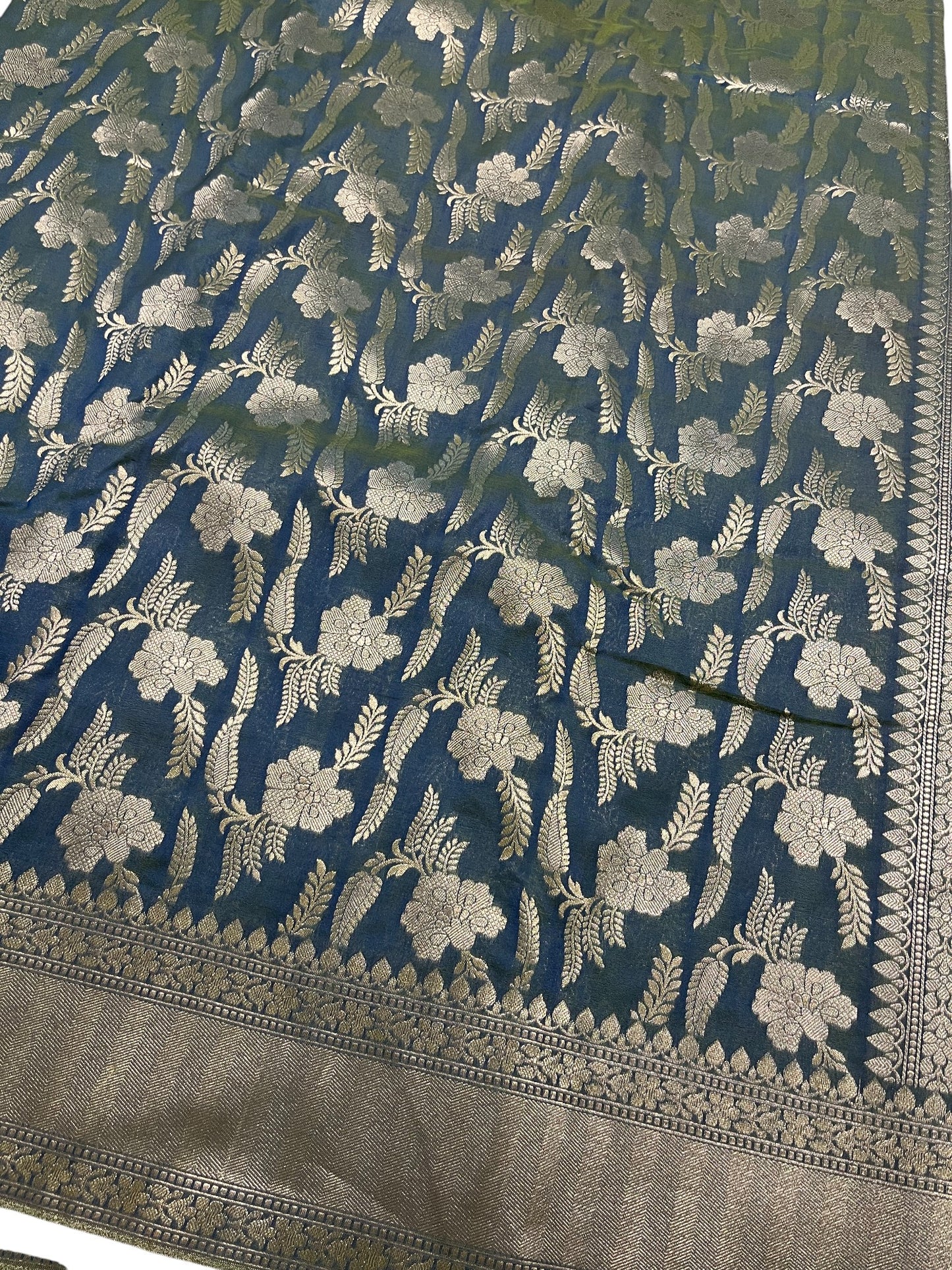 Southloom Pure Banarasi Silk Saree with Woven Work on Body and Borders