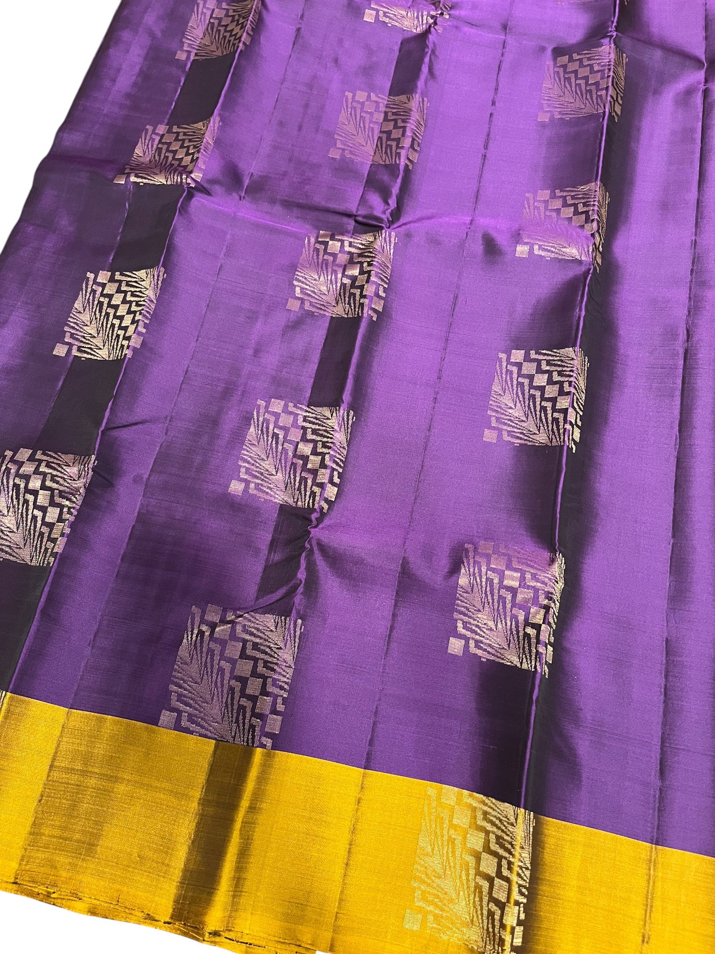 Southloom Pure Handloom Kanchipuram Silk Saree with Butta Work (Gold & Purple )
