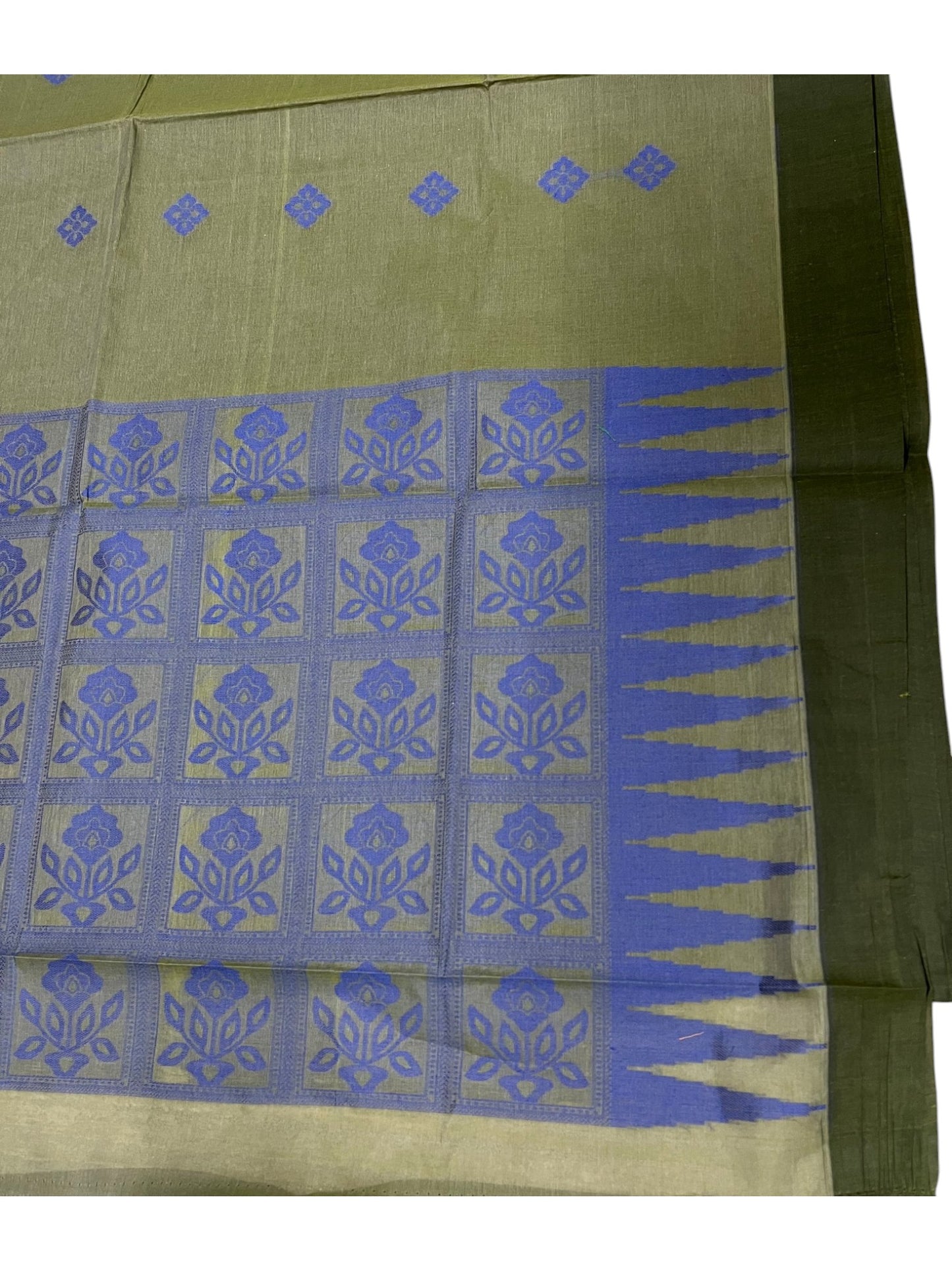 Southloom Kerala Cotton Saree with Floral Woven Works Across Body in Gray