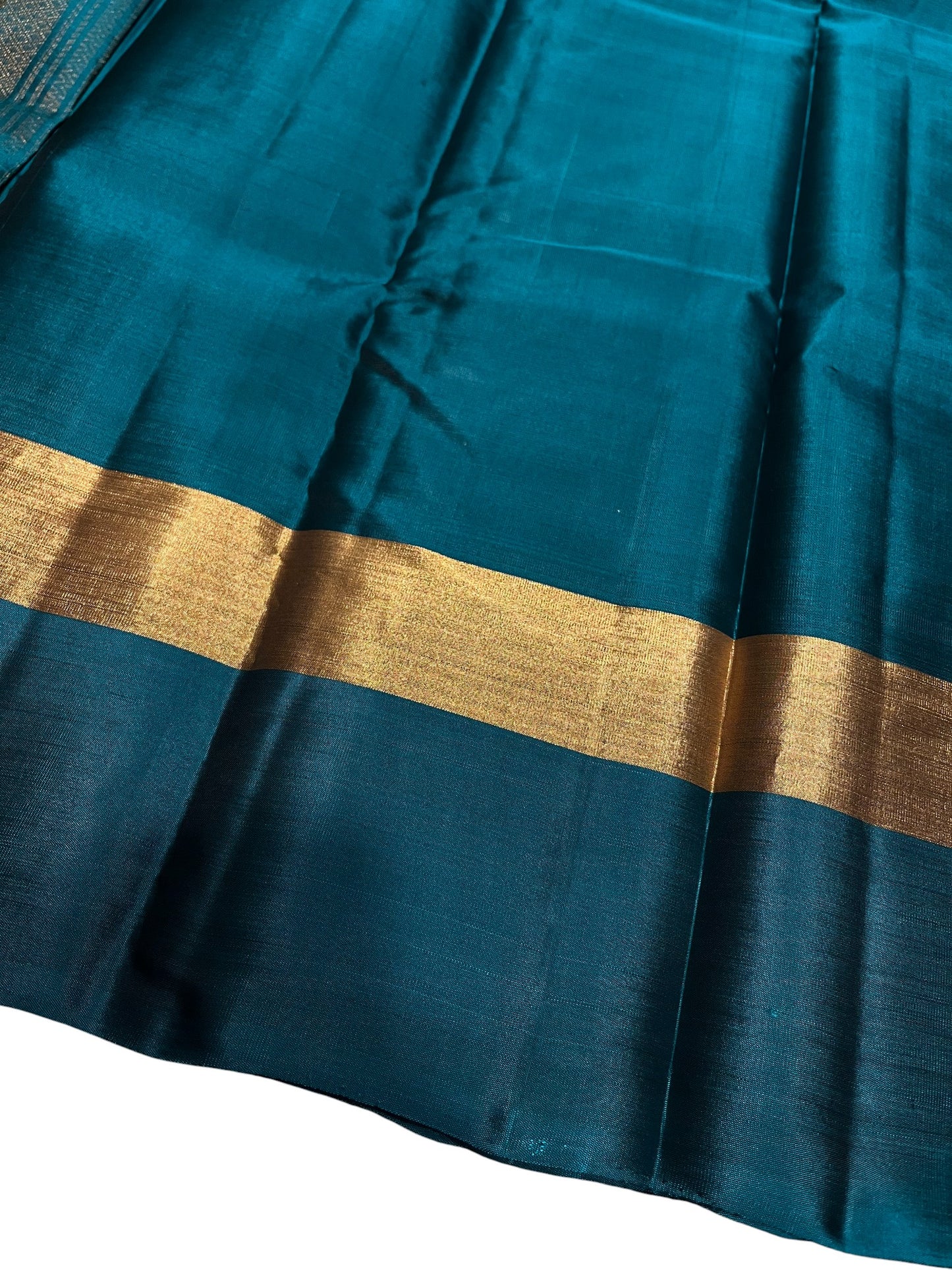 Southloom Pure Handloom Kanchipuram Silk Saree with Butta Work