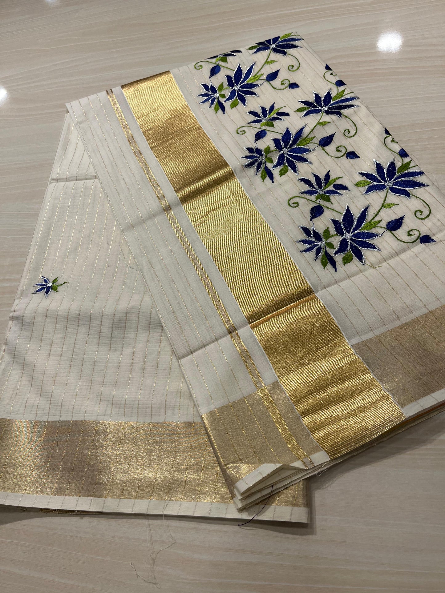 Blue Floral Cotton Lines Kerala Saree SL127
