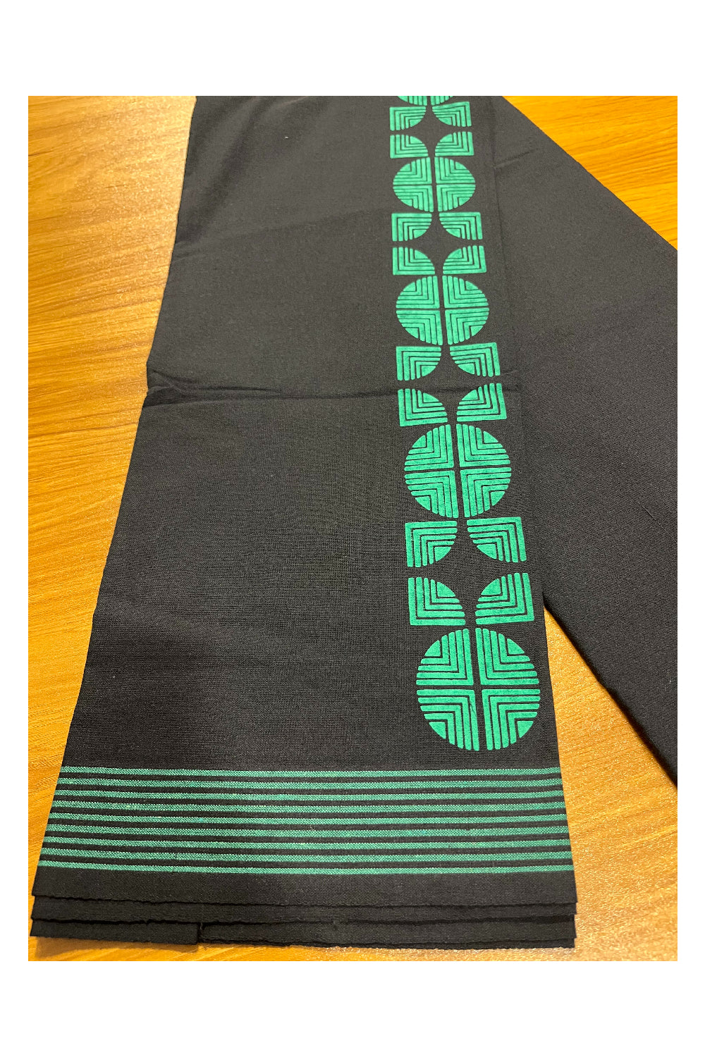 Southloom Black Printed Single Mundu / Otta Mundu / Lungi (South Indian Kerala Dhoti)