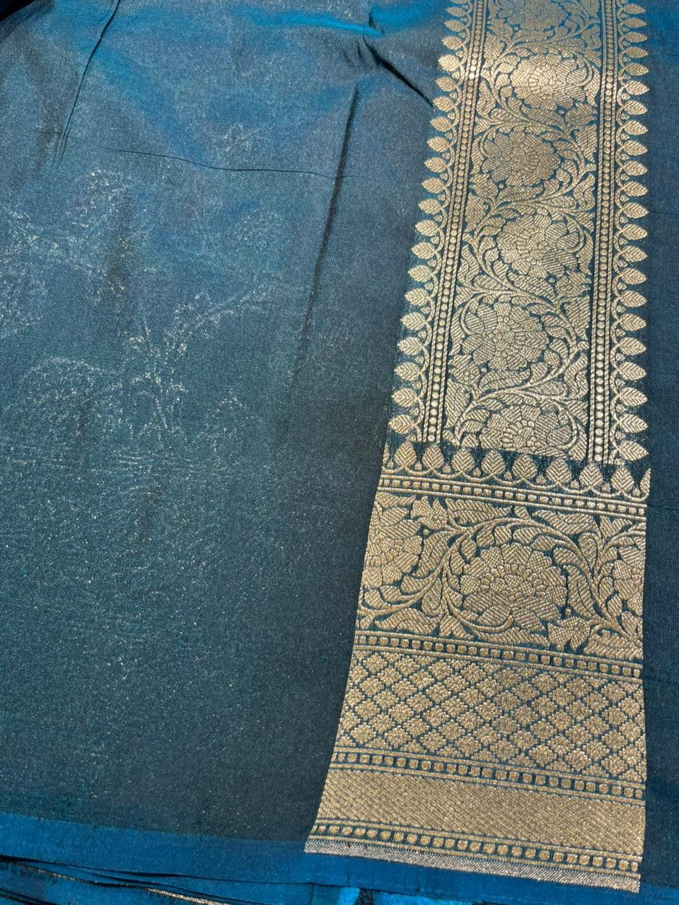 Southloom Pure Banarasi Silk Saree with Woven Work on Body and Borders ( Green And Blue)