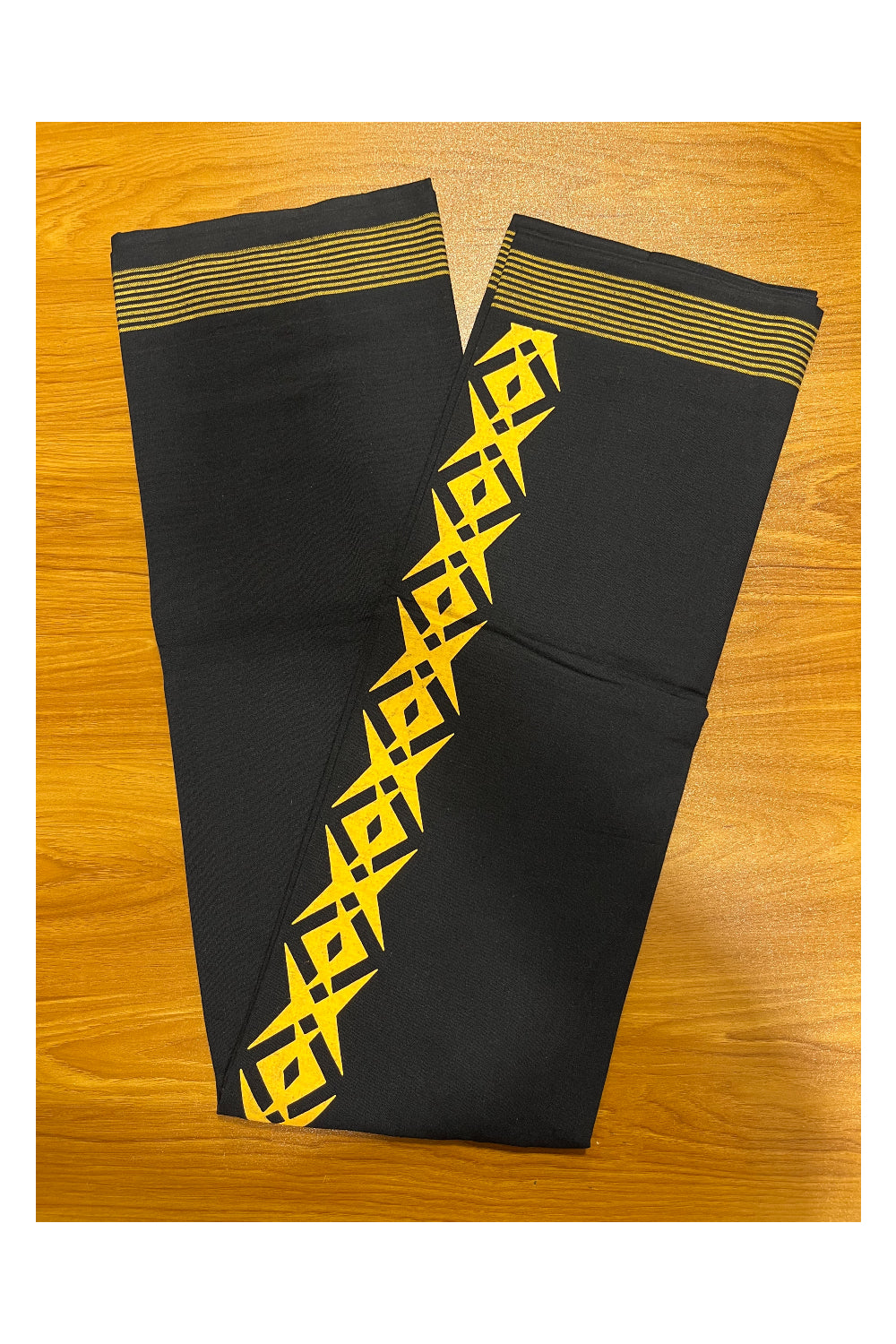 Southloom Black Printed Single Mundu / Otta Mundu / Lungi (South Indian Kerala Dhoti)