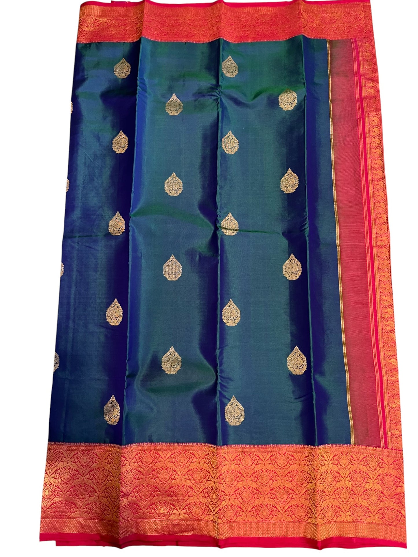 Southloom Pure Handloom Bridal Kanchipuram Silk Saree with Korvai Work (Magenta & Blue)