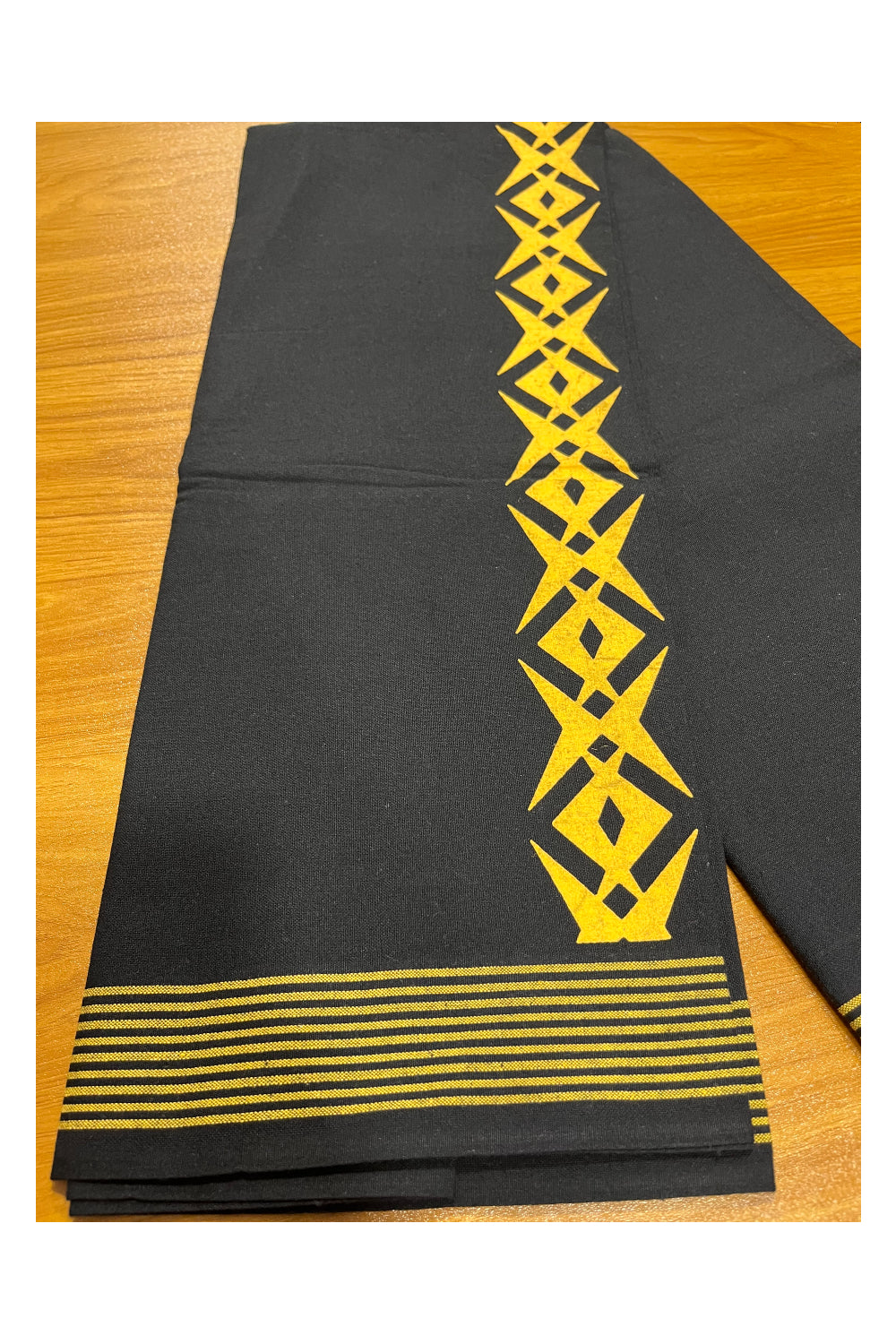 Southloom Black Printed Single Mundu / Otta Mundu / Lungi (South Indian Kerala Dhoti)