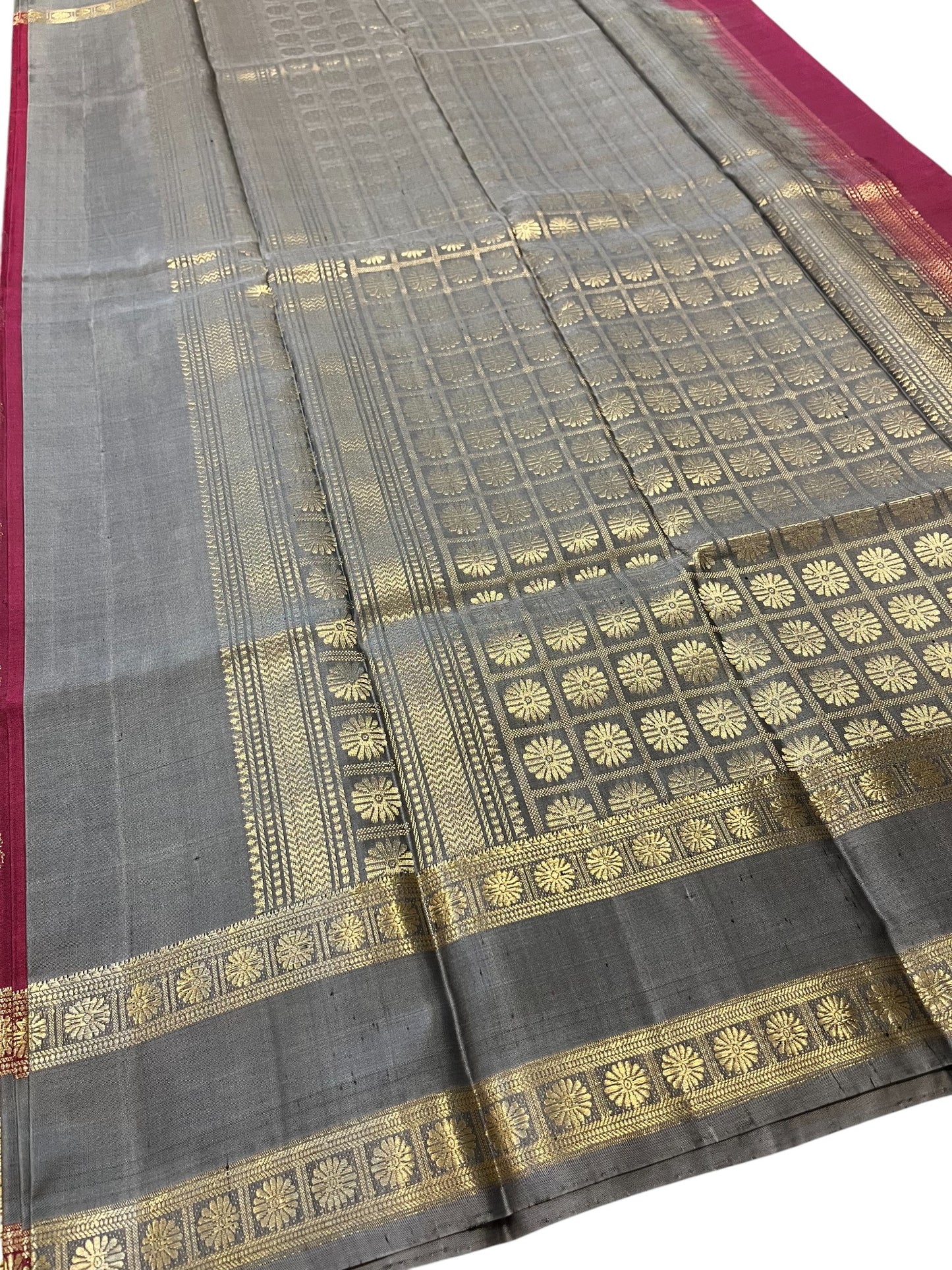 Southloom Pure Handloom Bridal Kanchipuram Silk Saree with Korvai Work(Maroon & Gray)