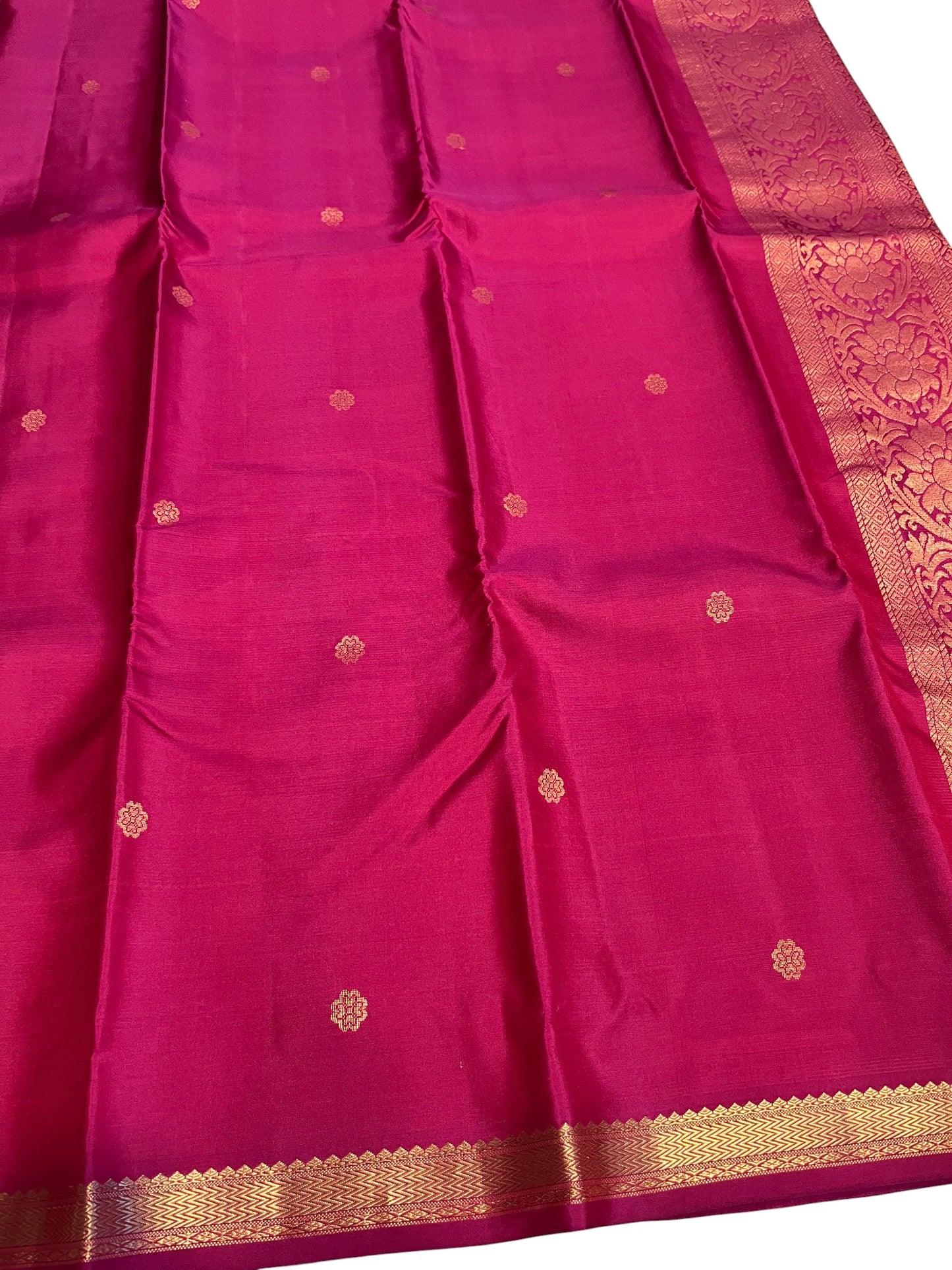 Southloom Premium Handloom Bridal Kanchipuram Silk Saree with Butta Work (Magenta)