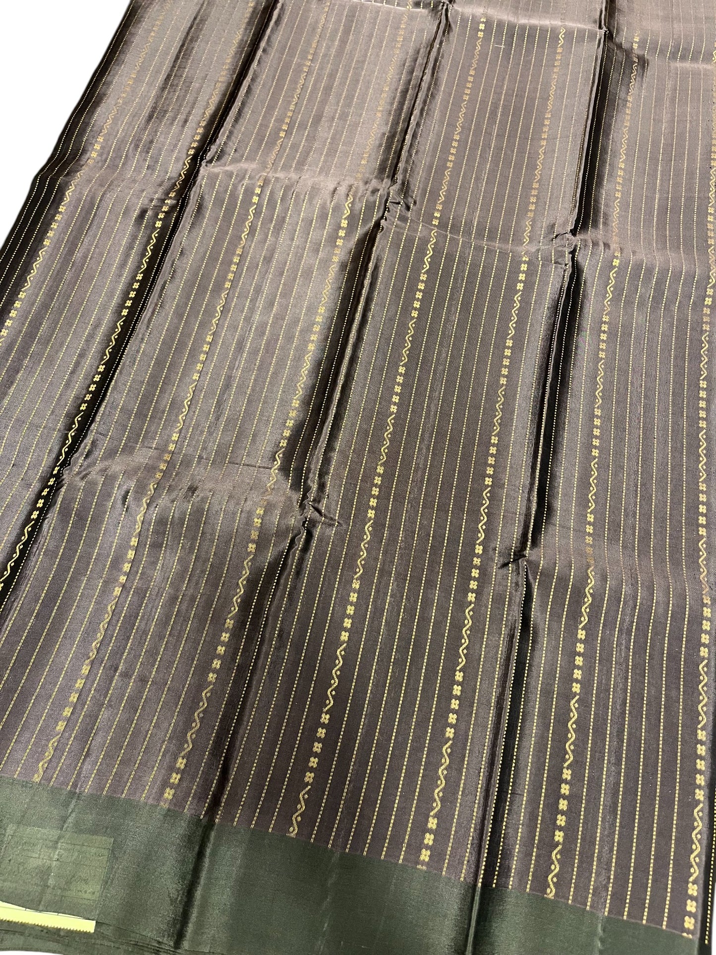 Southloom Pure Handloom Kanchipuram Silk Saree with Butta Work