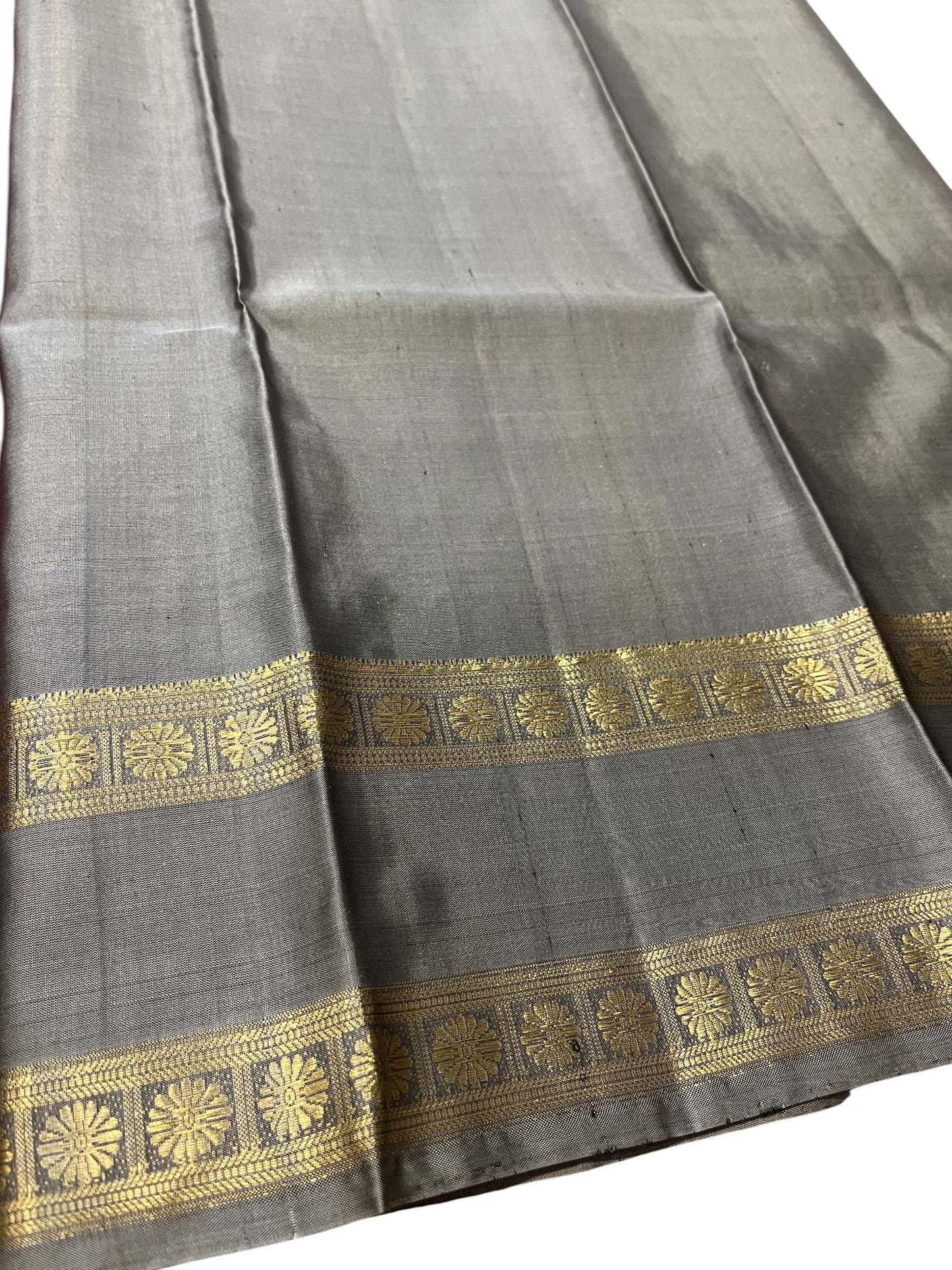 Southloom Pure Handloom Bridal Kanchipuram Silk Saree with Korvai Work(Maroon & Gray)