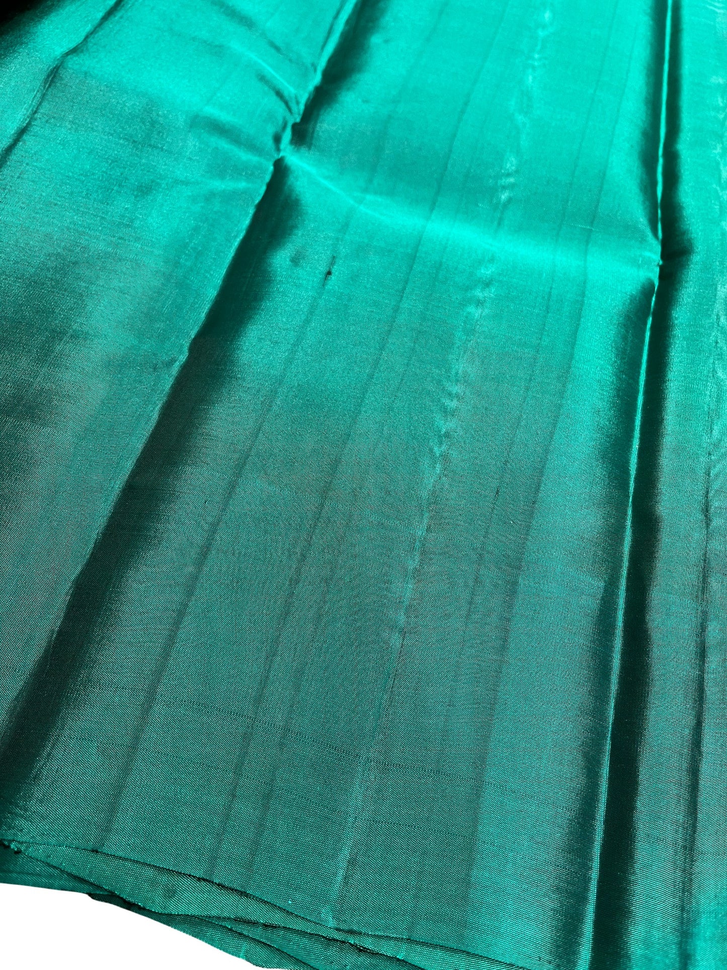 Southloom Pure Handloom Kanchipuram Silk Saree with Butta Work (Magenta & Green)