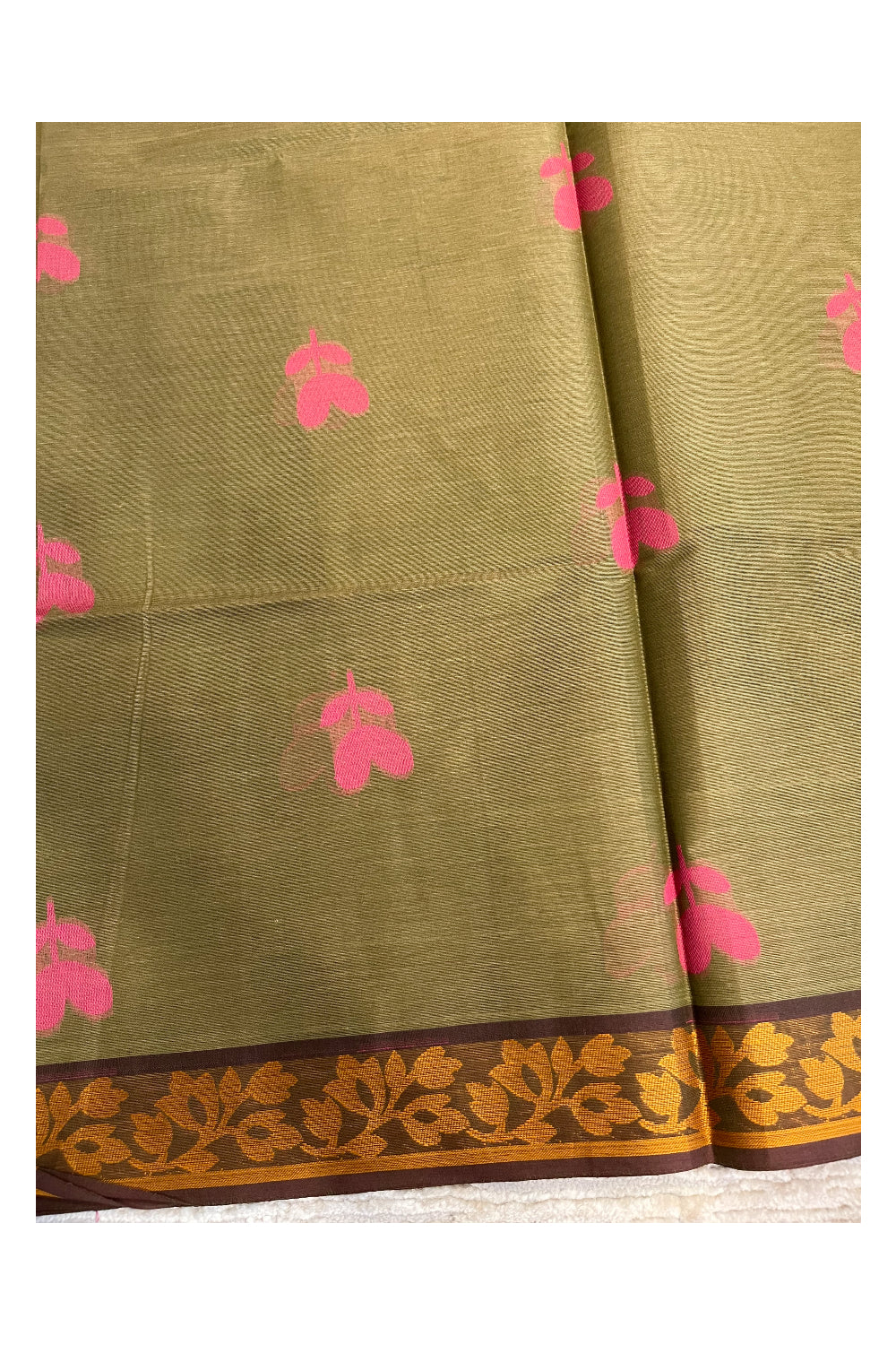 Southloom Kerala Cotton Saree with Floral Woven Works Across Body in Green