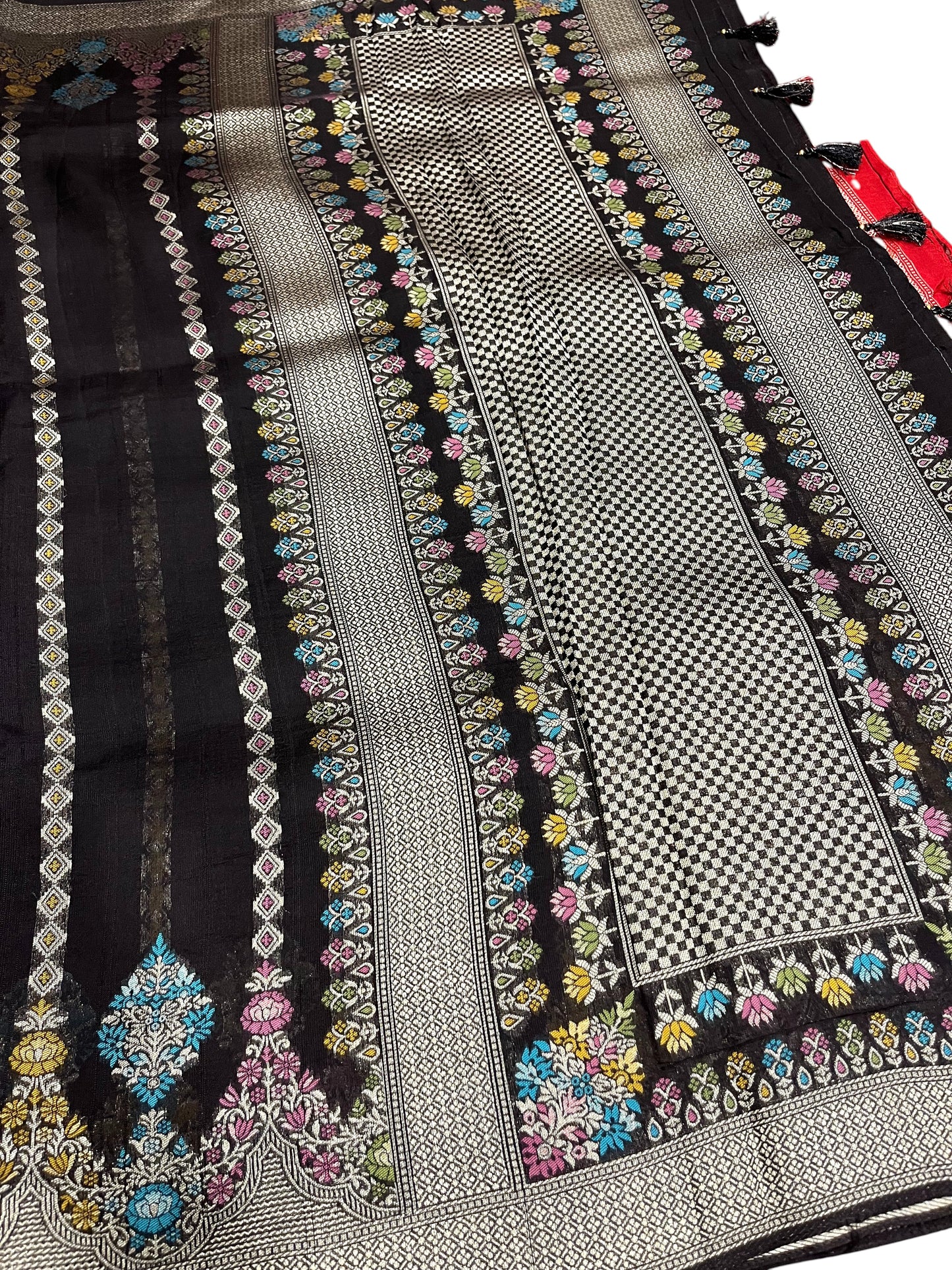 Southloom Banarasi Silk Saree with Woven Work on Body and Borders (Black & Brick Red)