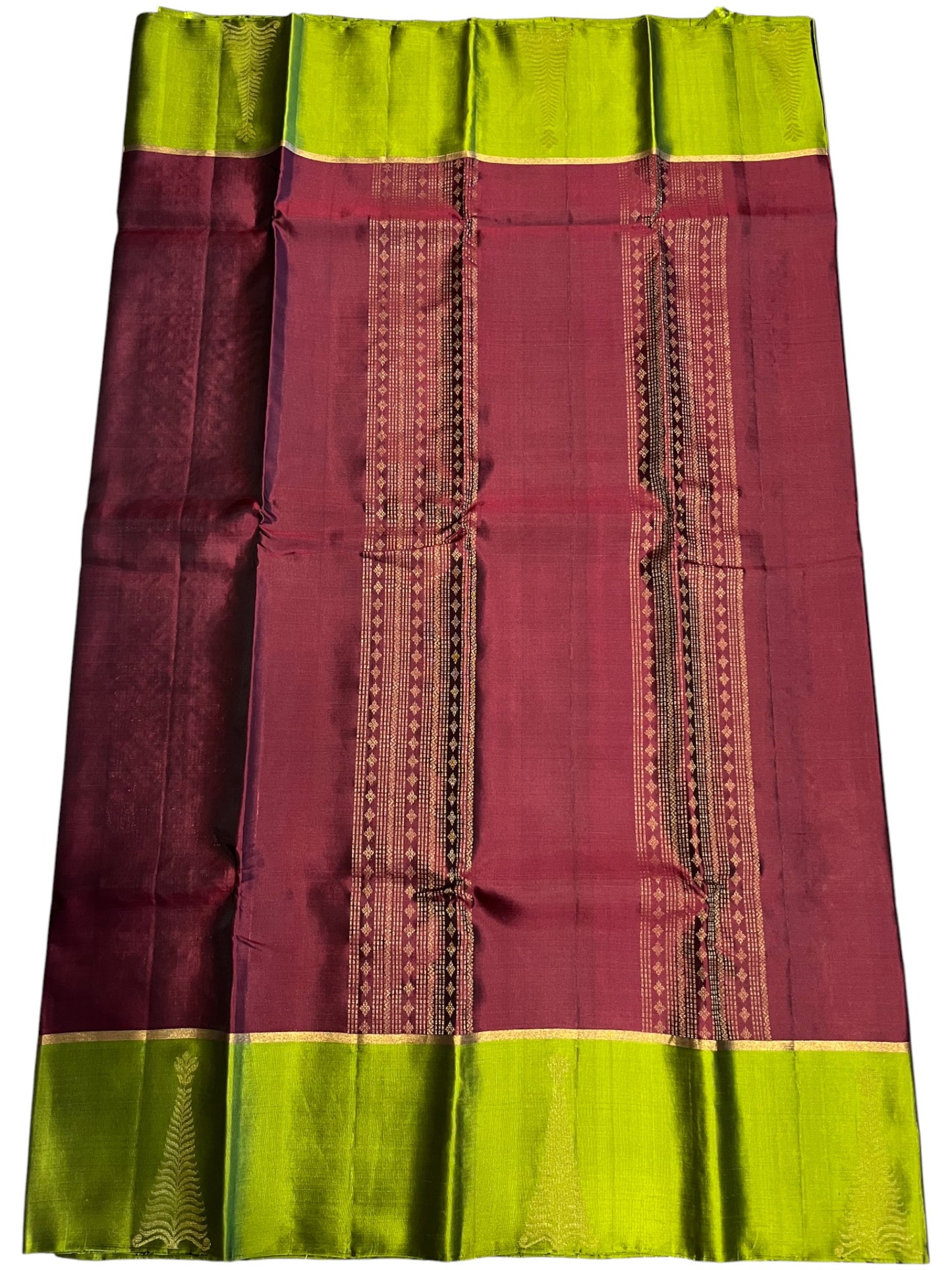 Southloom Pure Handloom Bridal Kanchipuram Silk Saree with Korvai Work (Green & Maroon)