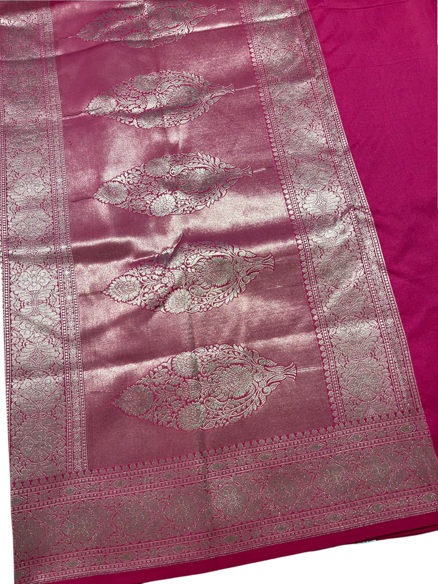 Southloom Pure Banarasi Silk Saree with Woven Work on Body and Borders (Magenta)