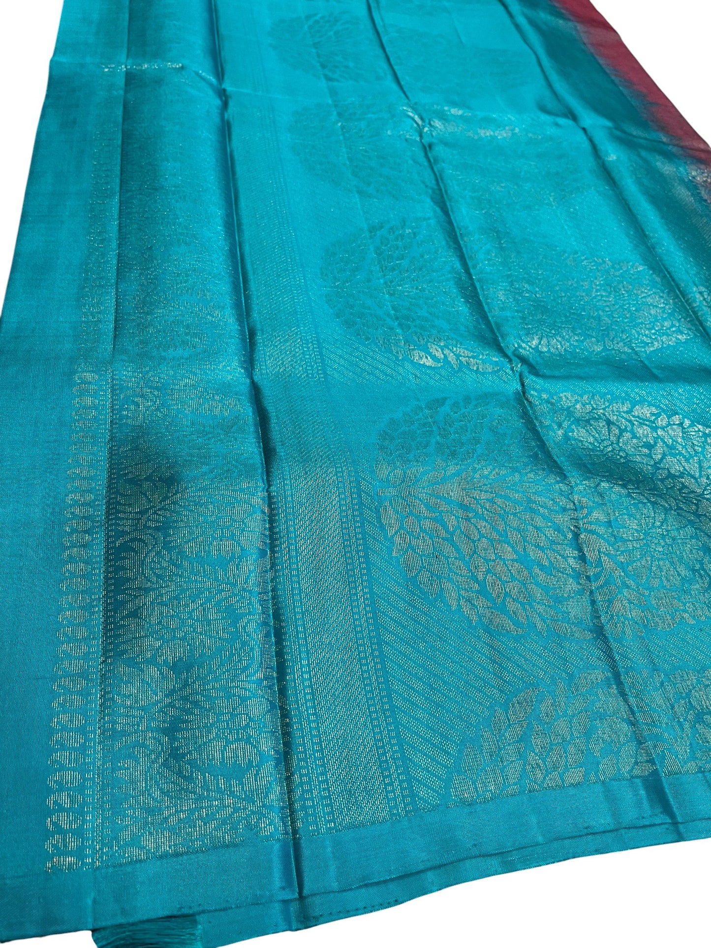Southloom Premium Handloom Bridal Kanchipuram Silk Saree with Korvai Work (Magenta & Blue)
