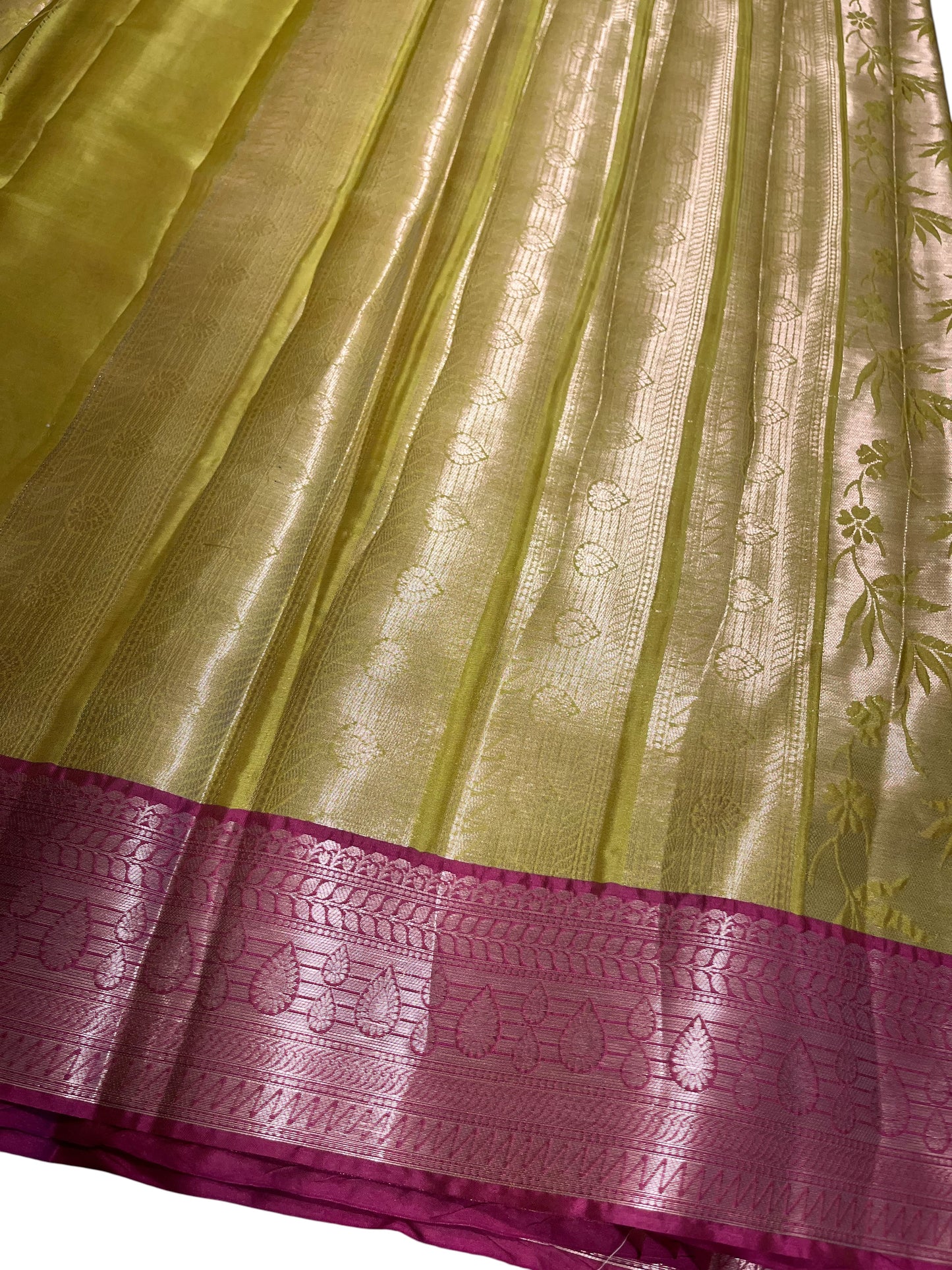 Southloom Tissue Silk Saree with Woven Work on Body and Borders (Green & Magenta)